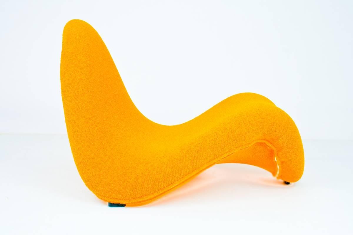 The Artifort Tongue, type F577, is a beautiful sculptural lounge chair. The Tongue chair is designed by Pierre Paulin for Artifort in 1967. It’s one of the essential classics in modern furniture history. The Tongue is a clear, very expressive chair.