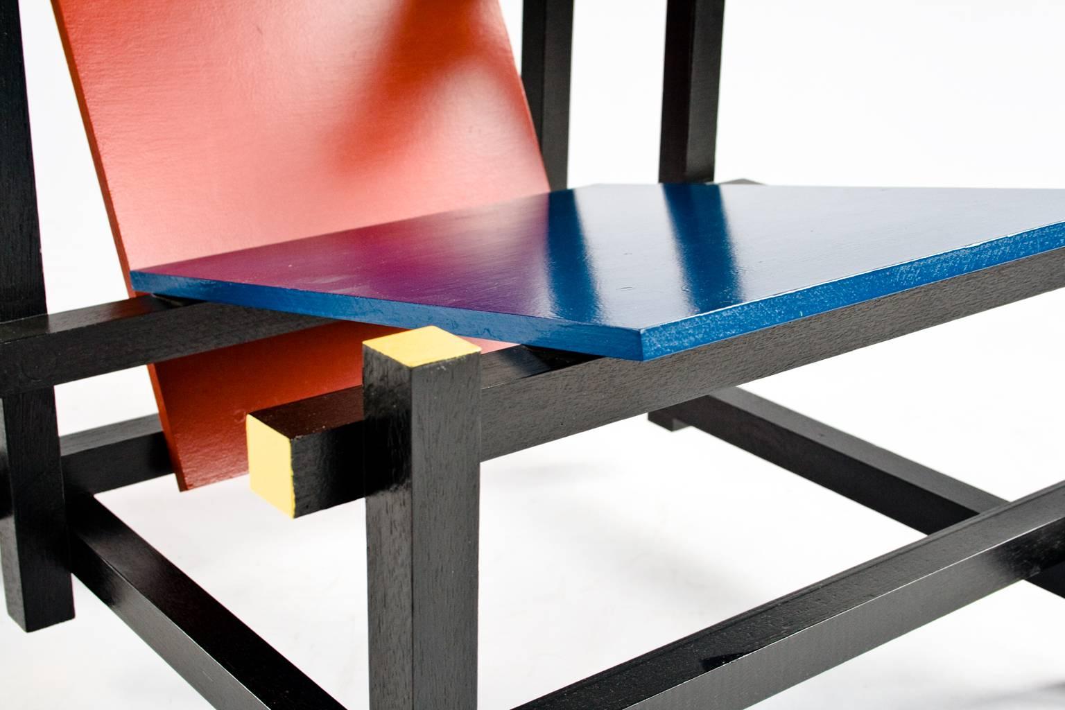 Mid-Century Modern Red and Blue Chair in the Manner of Gerrit Rietveld