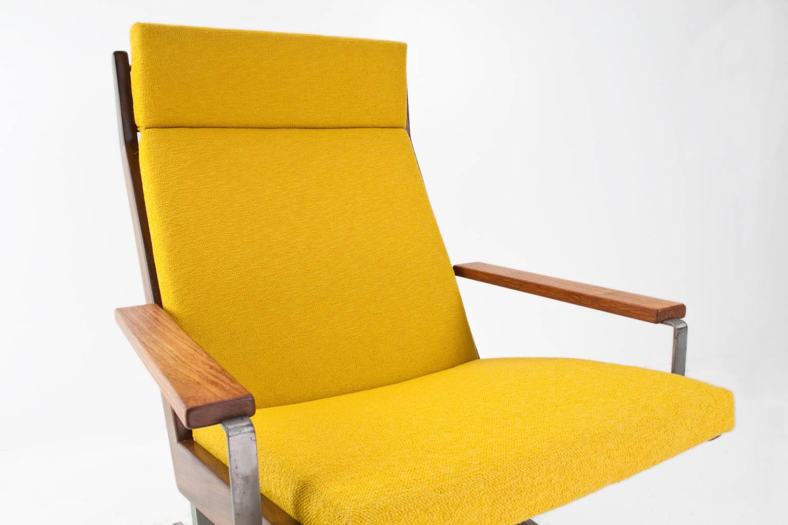 1960s Robbert Parry Pyramide Lotus Easy Chair Dutch Mid-Century Design In Excellent Condition In Beek en Donk, NL