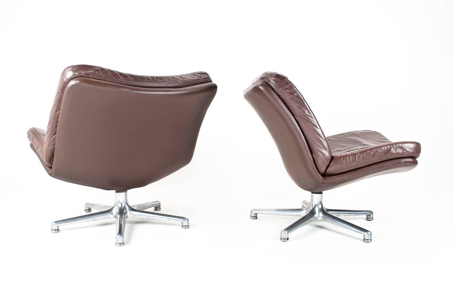 Dutch 1960s Rare Mid-Century Modern Leather Swivel Lounge Chairs by Geoffrey Harcourt