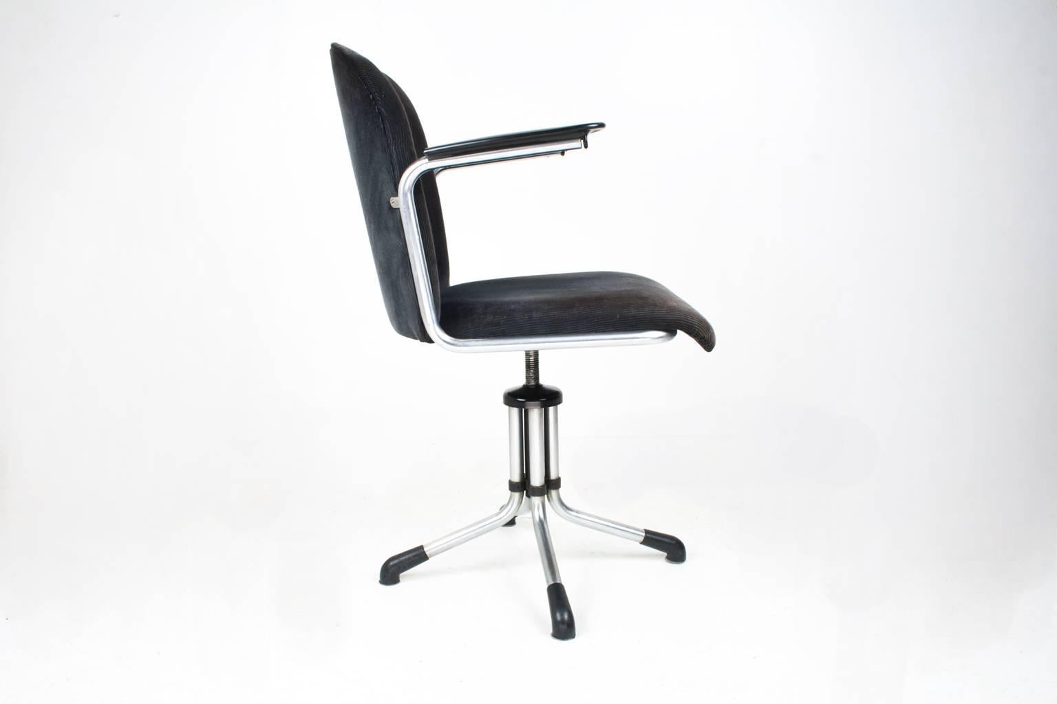 Mid-Century Modern 1950s Dutch Industrial Office Desk Chair by W.H.Gispen, Model 356