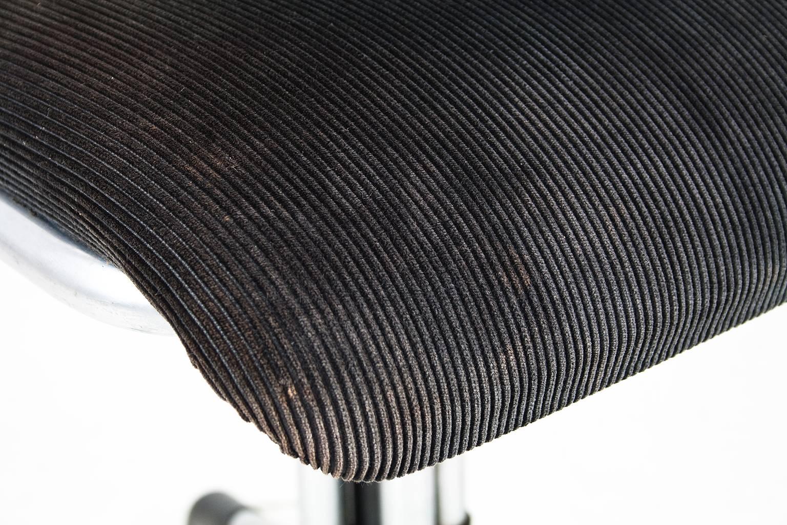 Fabric 1950s Dutch Industrial Office Desk Chair by W.H.Gispen, Model 356