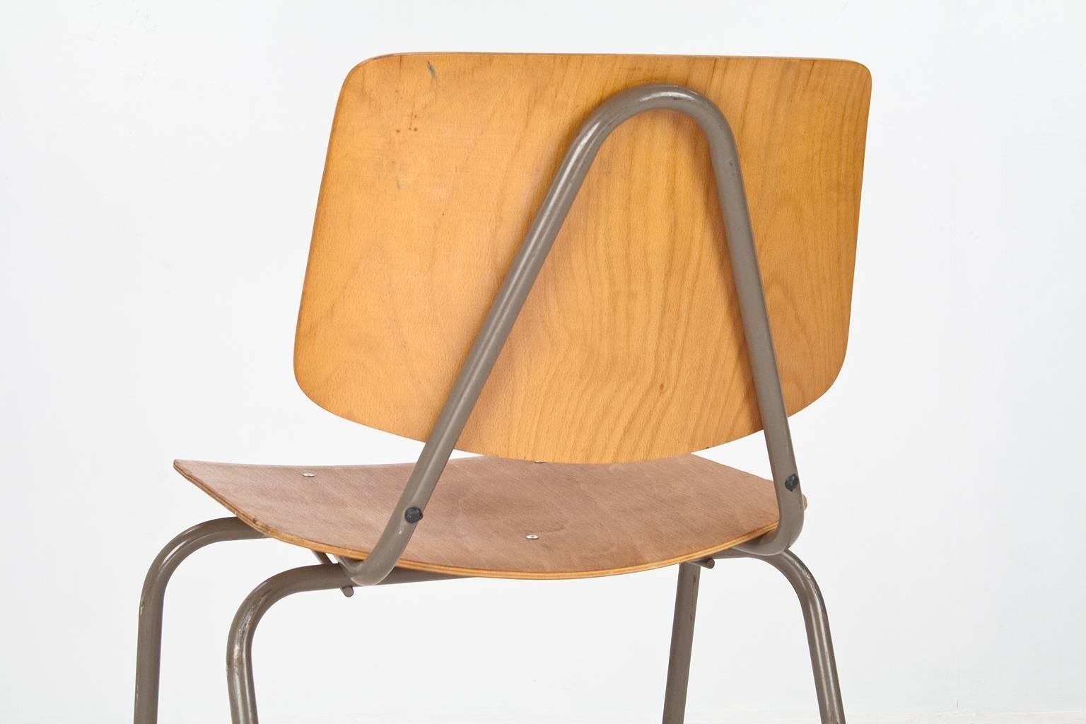 1960s Stock 19+ of Dutch Industrial School Chairs by Kho Liang Ie, CAR Katwijk In Good Condition In Beek en Donk, NL
