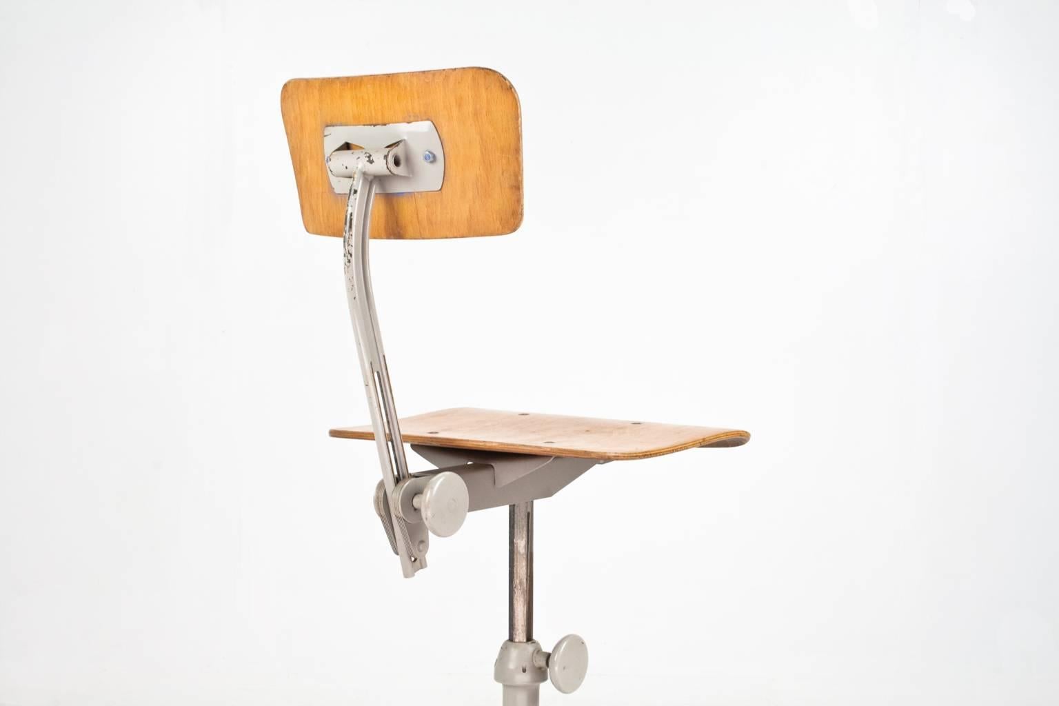 Industrial 1963 Dutch Design Drawing Board Chair by Friso Kramer for Ahrend de Cirkel