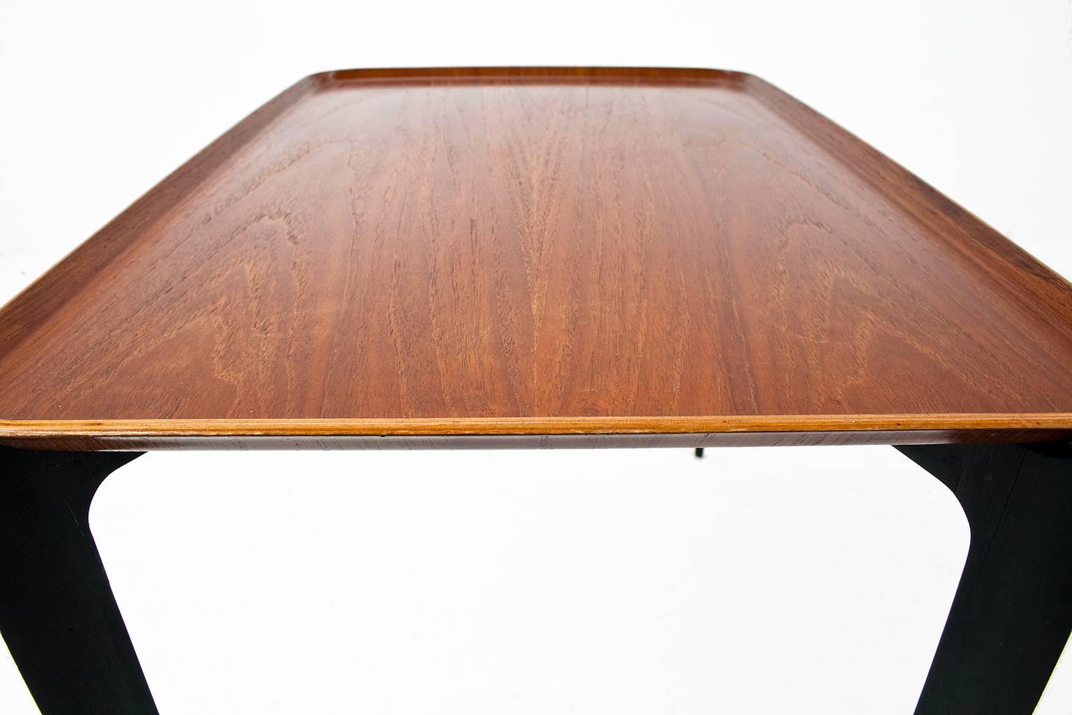 Mid-20th Century Teak Side Table by Willumsen and Engholm for Fritz Hansen, 1950s, Danish Design