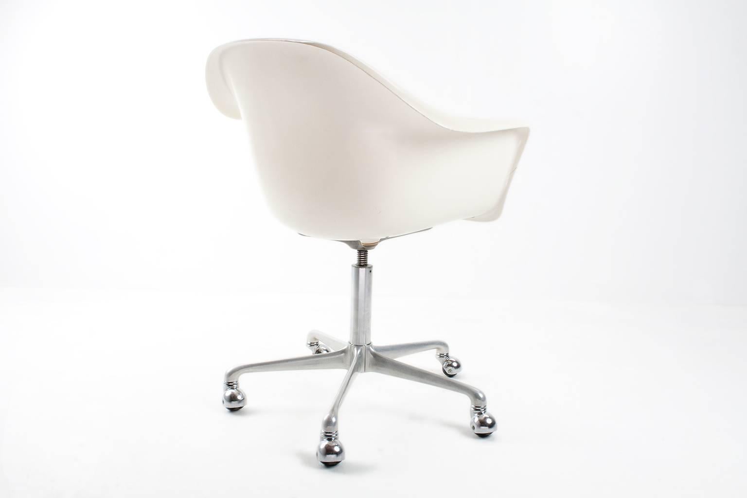 Mid-Century Modern Swivel Desk Chair in Fiberglass by Schafer for Interlubke, Germany, 1960s