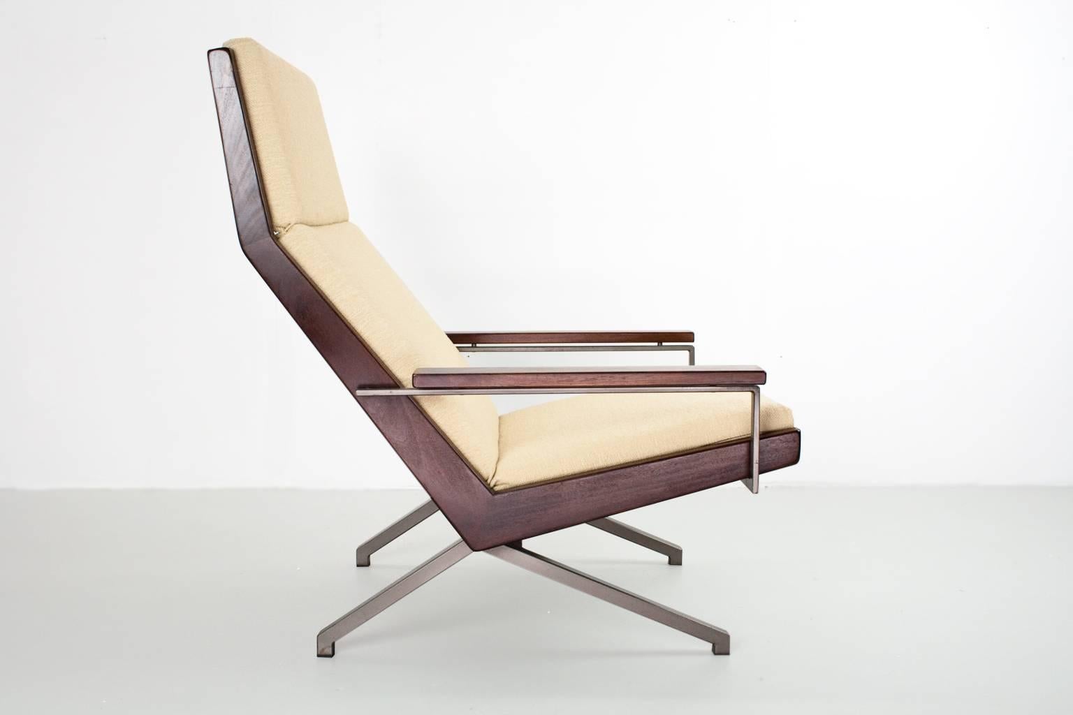Lacquered Lounge Chair Model Lotus by Dutch Industrial Designer Rob Parry, 1960s, Holland