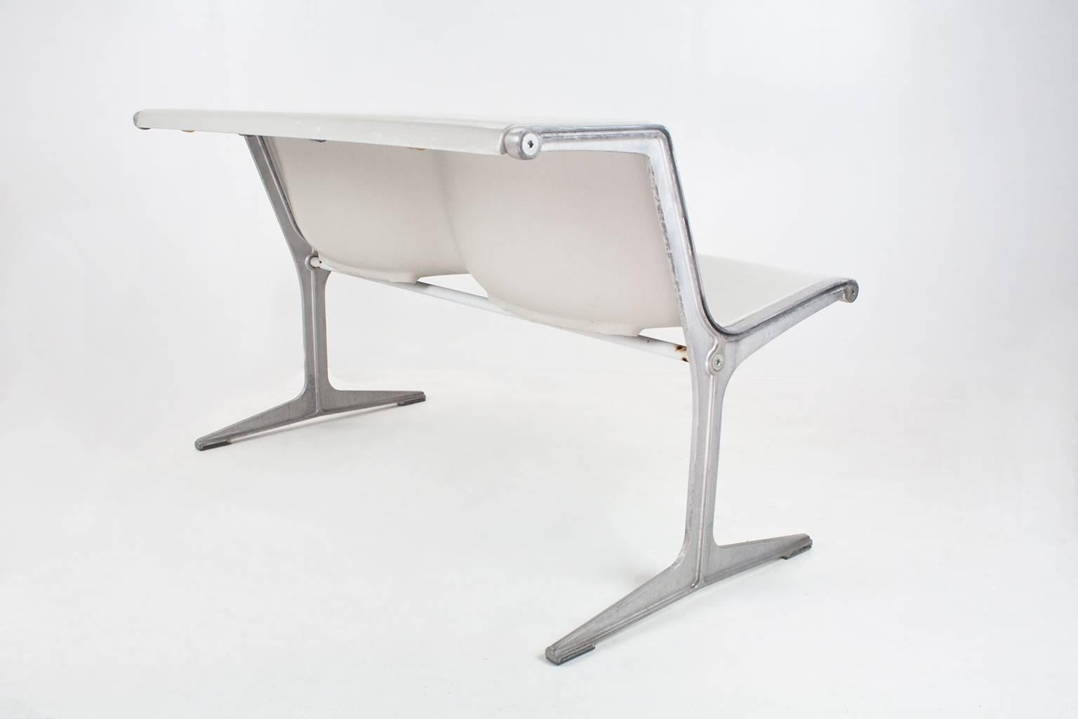 Late 20th Century Bench in Fiberglass and Aluminium by Friso Kramer for Wilkhahn, Germany, 1967 For Sale