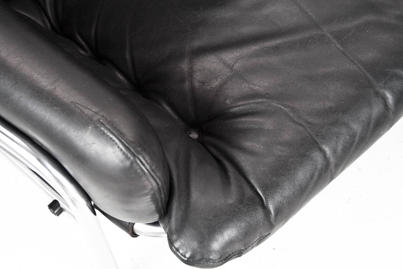 Metal Black Leather Lounge Chair 