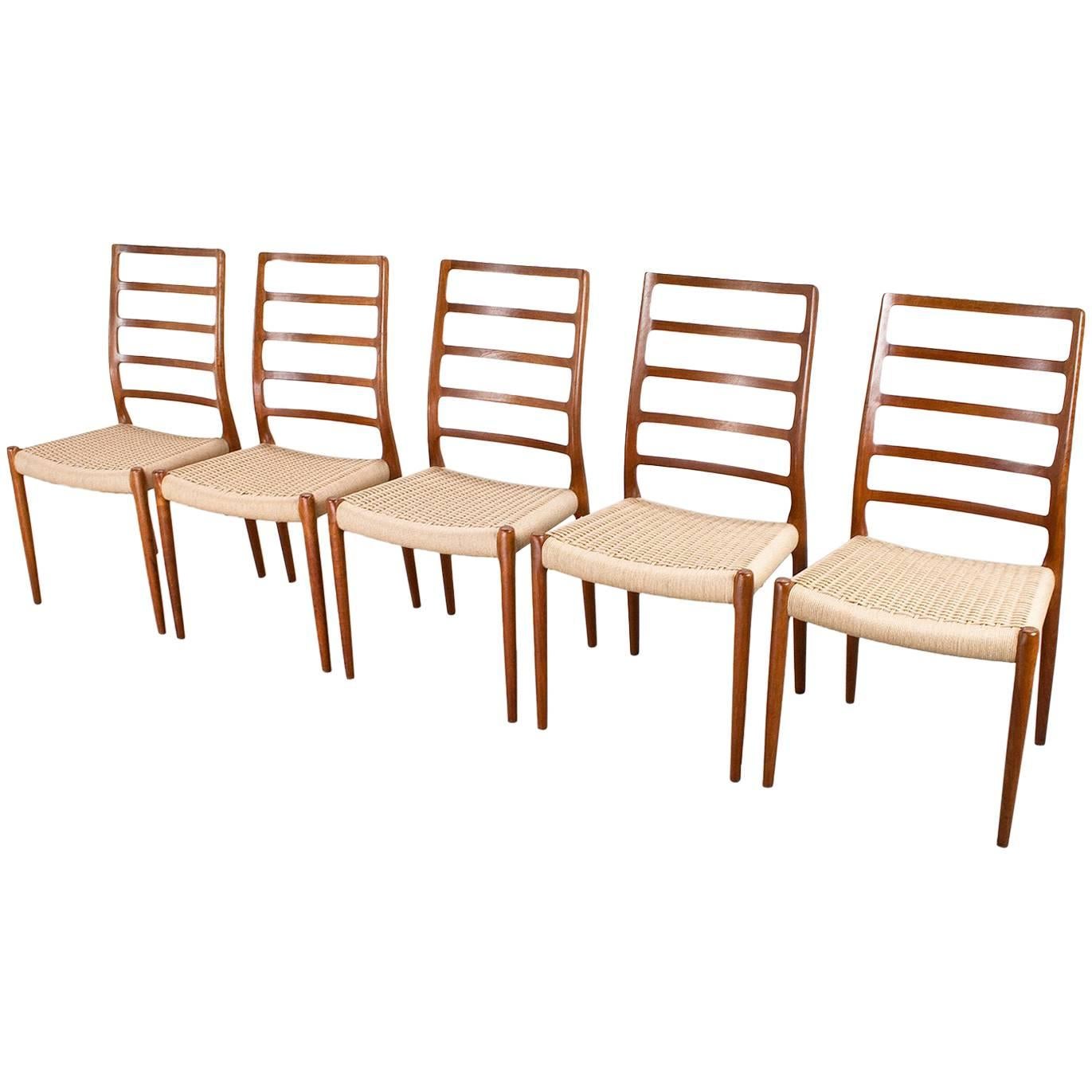 Set of 5 Scandinavian Modern Chairs in teak and paper cord by Niels Moller