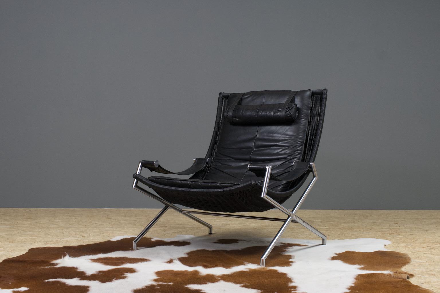 Brutalist Leather Lounge Chair by Gerard Van Den Berg, 1980s Dutch Design In Good Condition In Beek en Donk, NL
