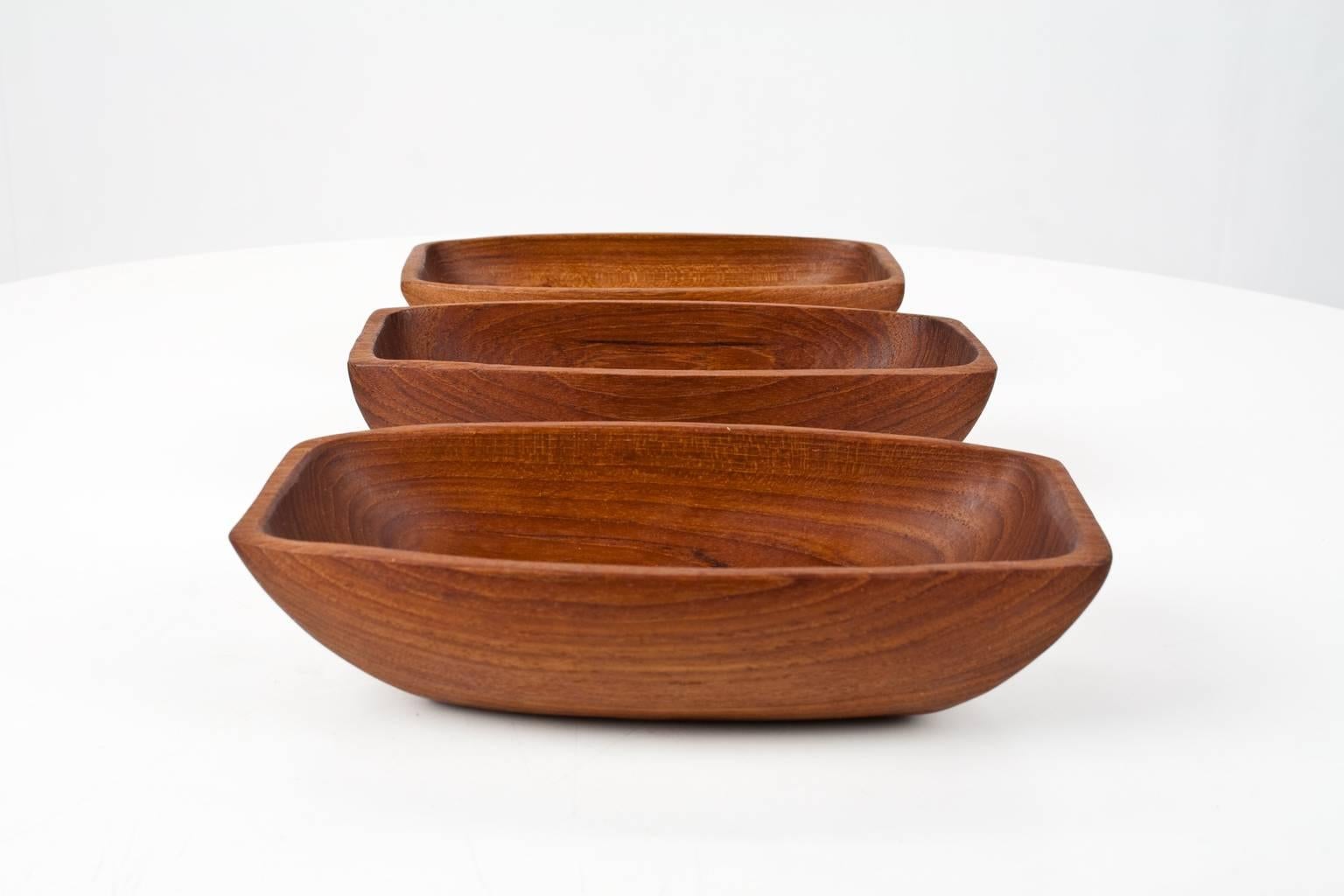 Oiled Mid-Century Modern Danish Hand-Turned Set of Three Teak Bowls 1960s