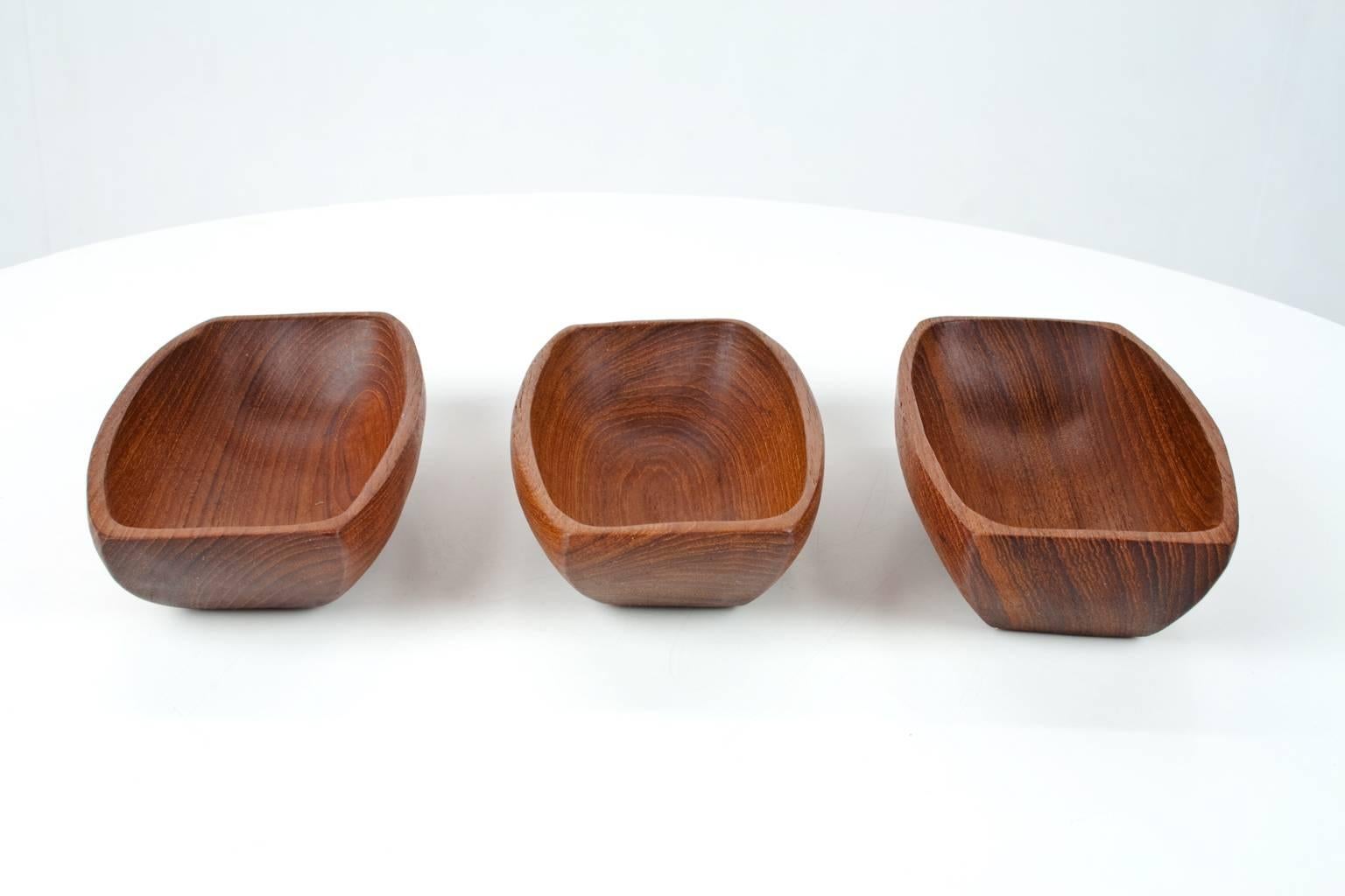 Mid-Century Modern Danish Hand-Turned Set of Three Teak Bowls 1960s In Excellent Condition In Beek en Donk, NL