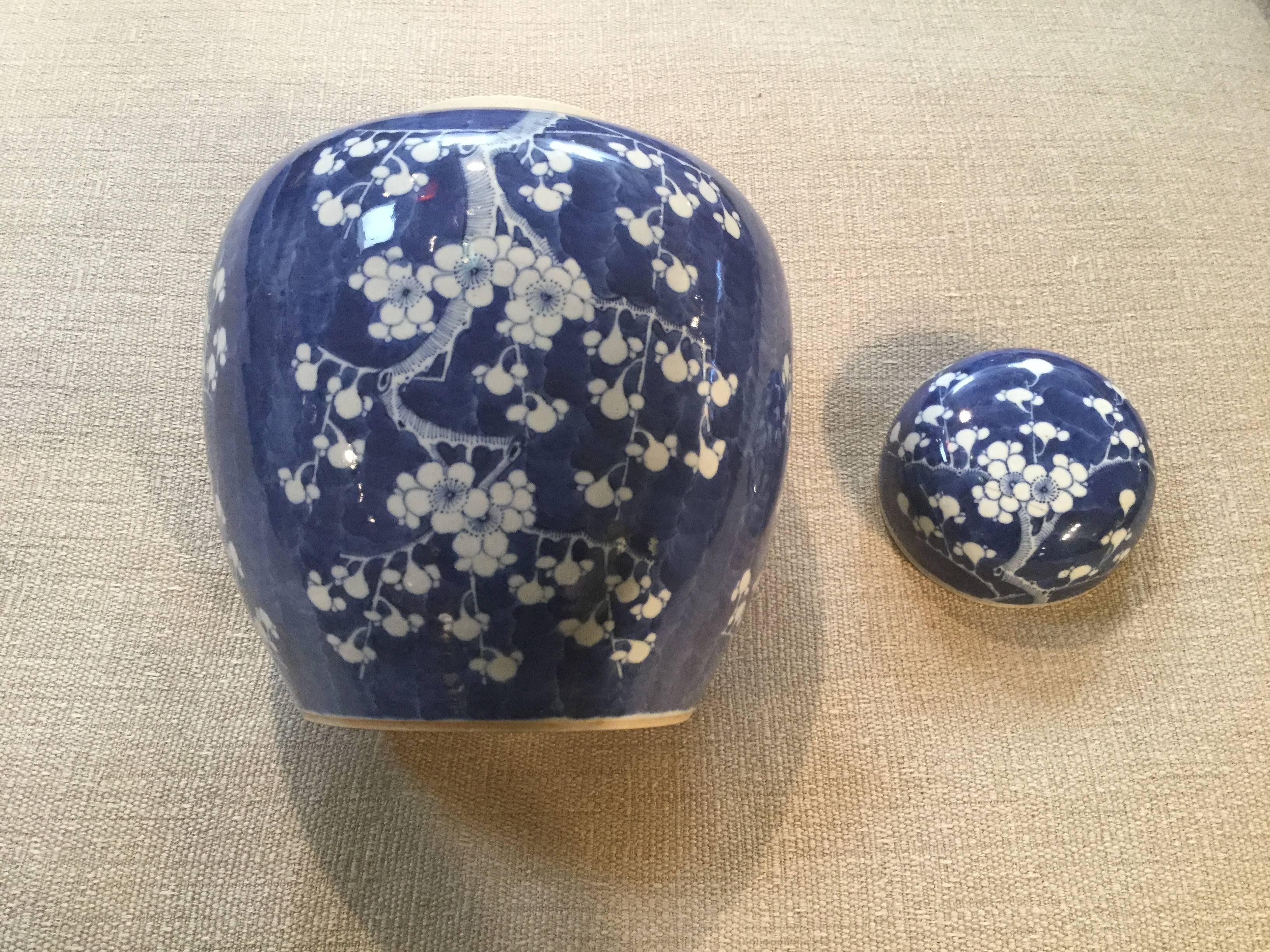 Pair of Blue & White Ginger Jars: Pre WW II In Good Condition In Santa Fe, NM