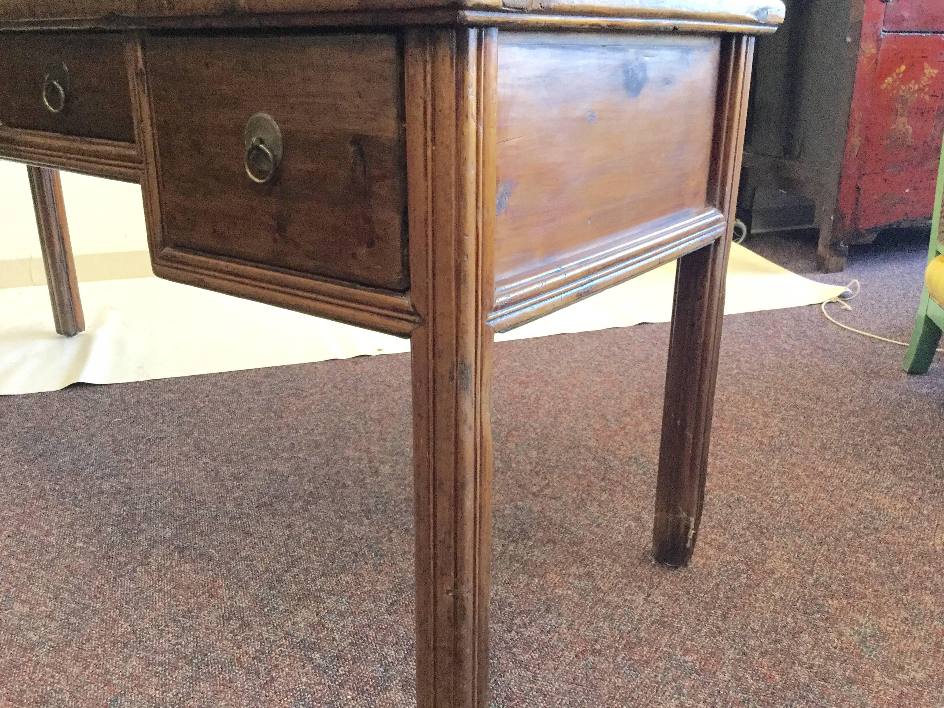 20th Century Chinese Executive Desk In Good Condition For Sale In Santa Fe, NM