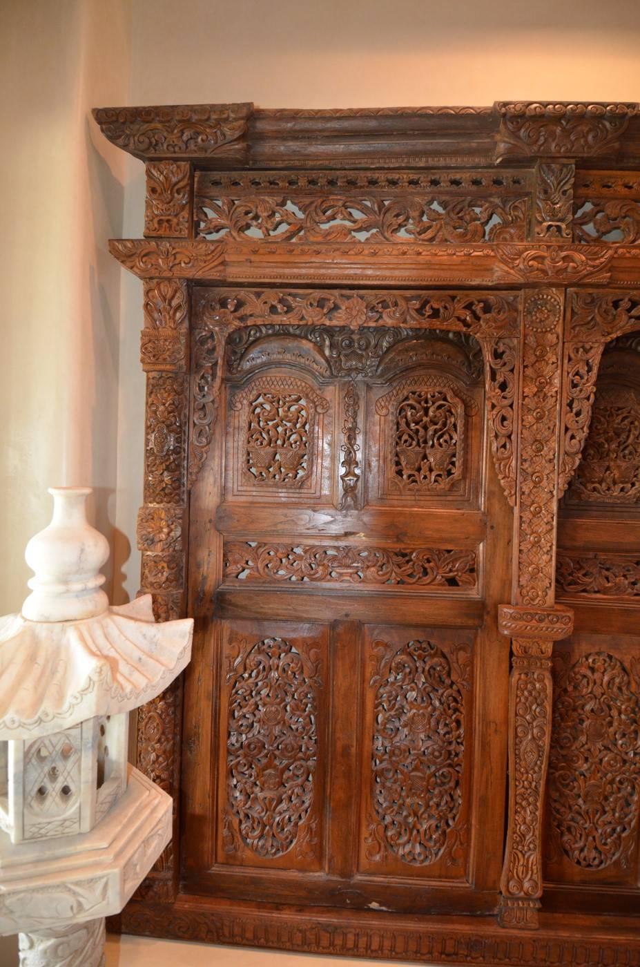 Kudus Wall or Jineman Door from Java In Excellent Condition For Sale In Santa Fe, NM