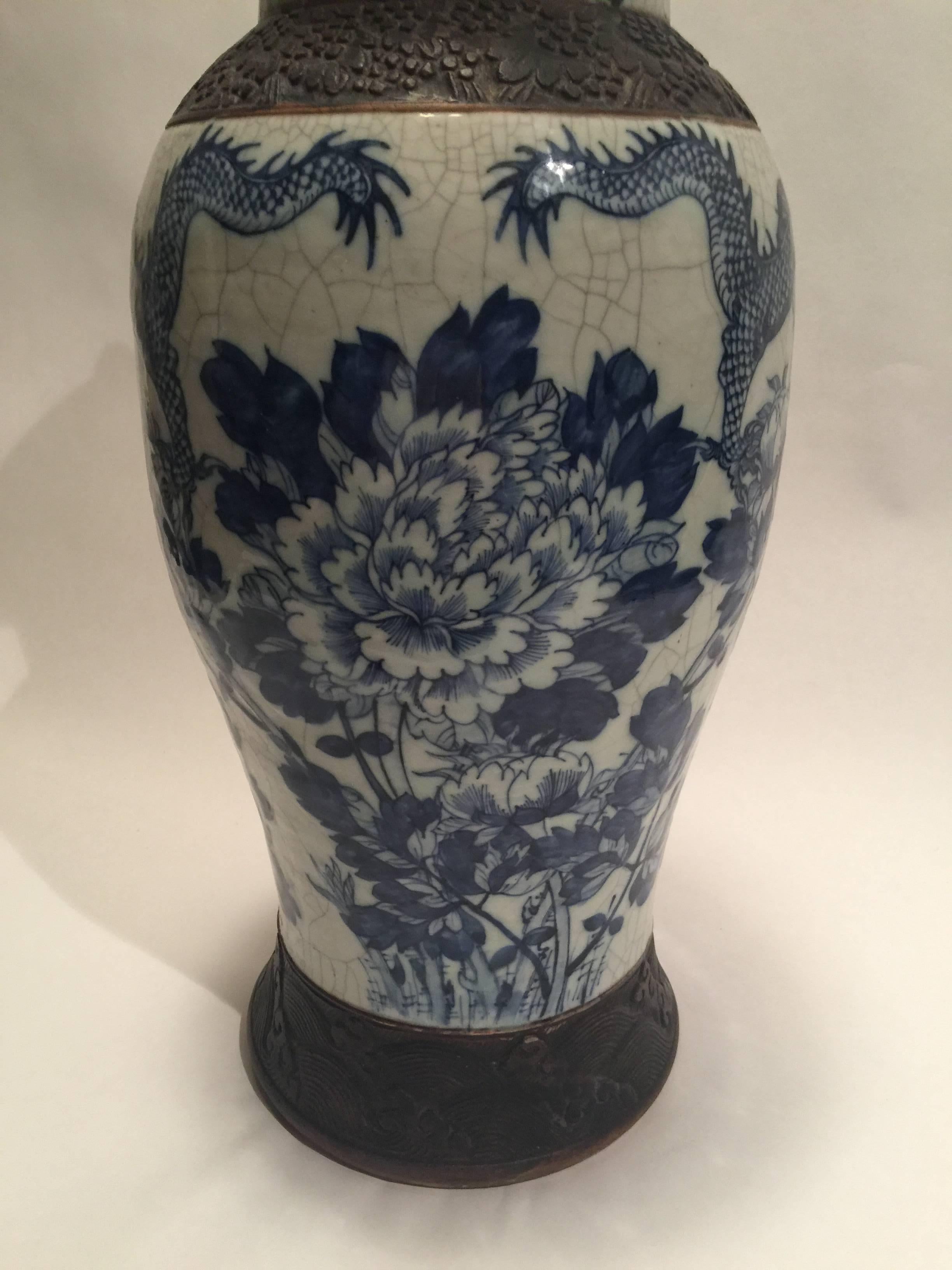 Hand-Painted Qing Dynasty Blue and White Lidded Temple Jar For Sale