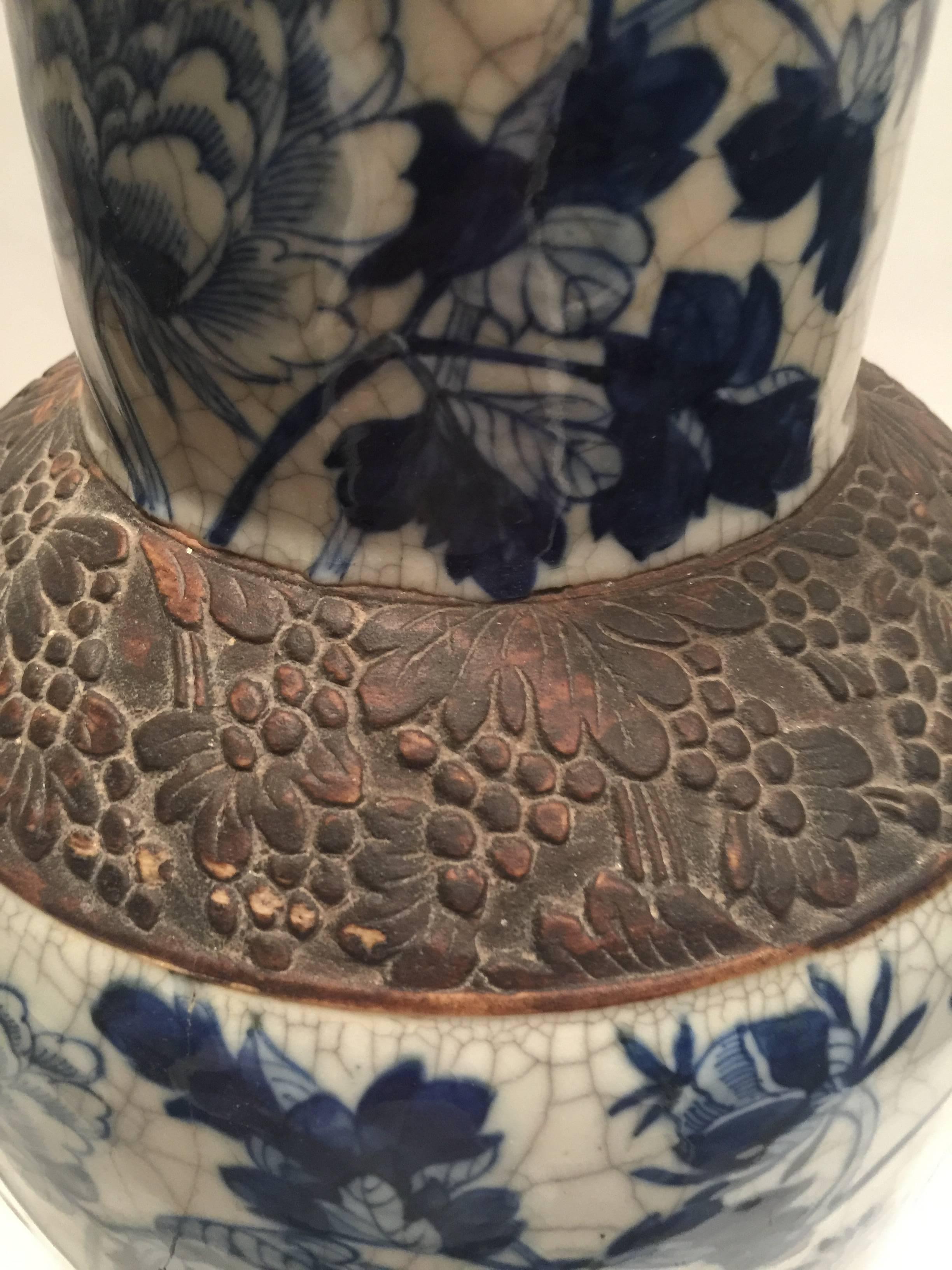 Large Qing Dynasty Blue and White Vase In Fair Condition For Sale In Santa Fe, NM