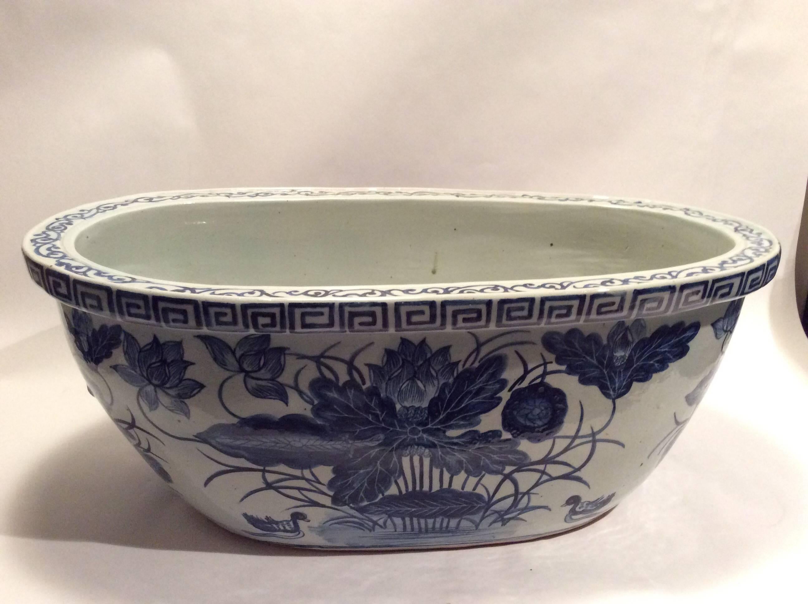 Hand-Painted Large Qing Dynasty Footbath Blue and White Vessel