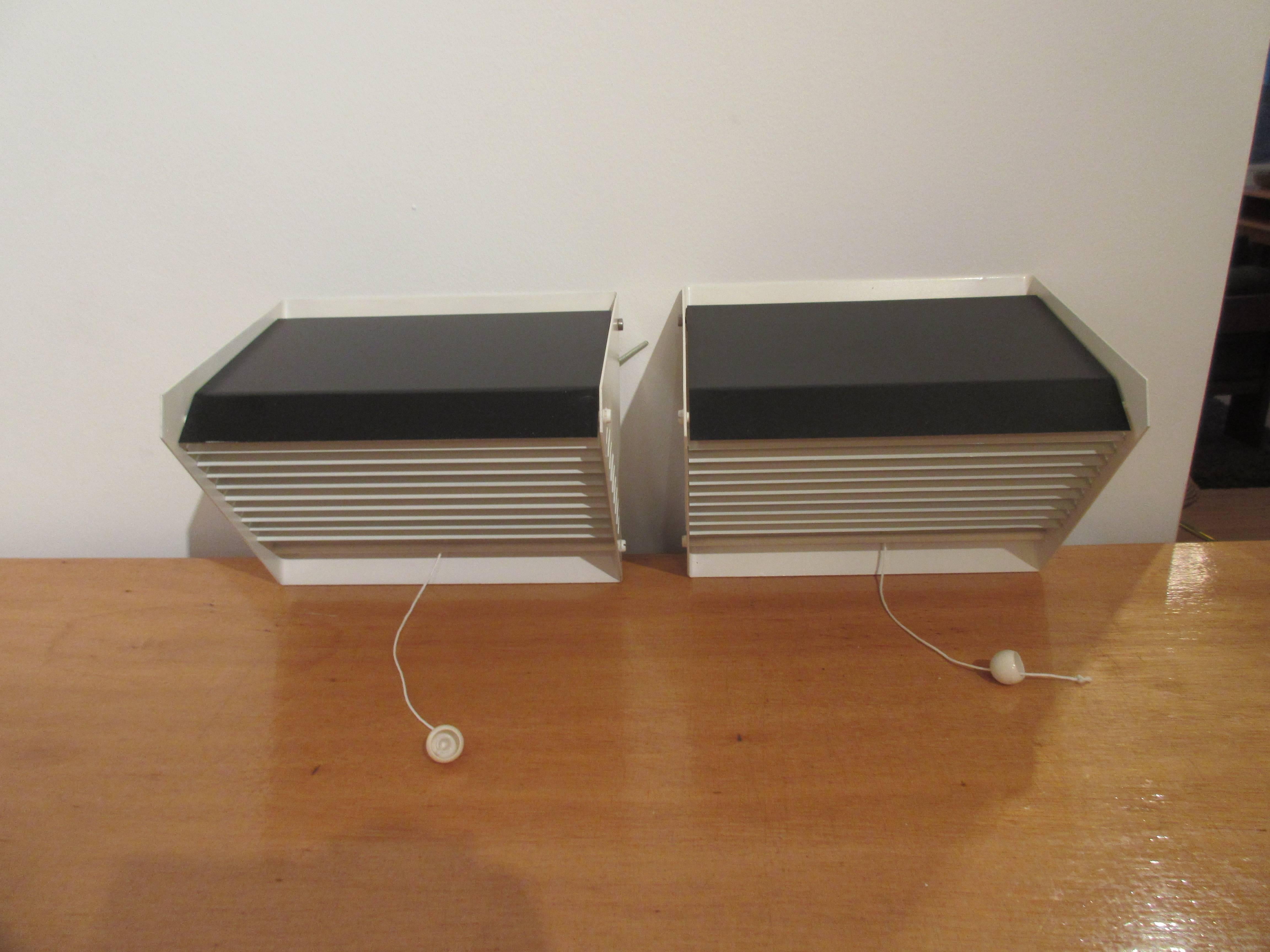 Pair of RAAK Amsterdam Wall Lamps In Good Condition For Sale In Brussels, BE