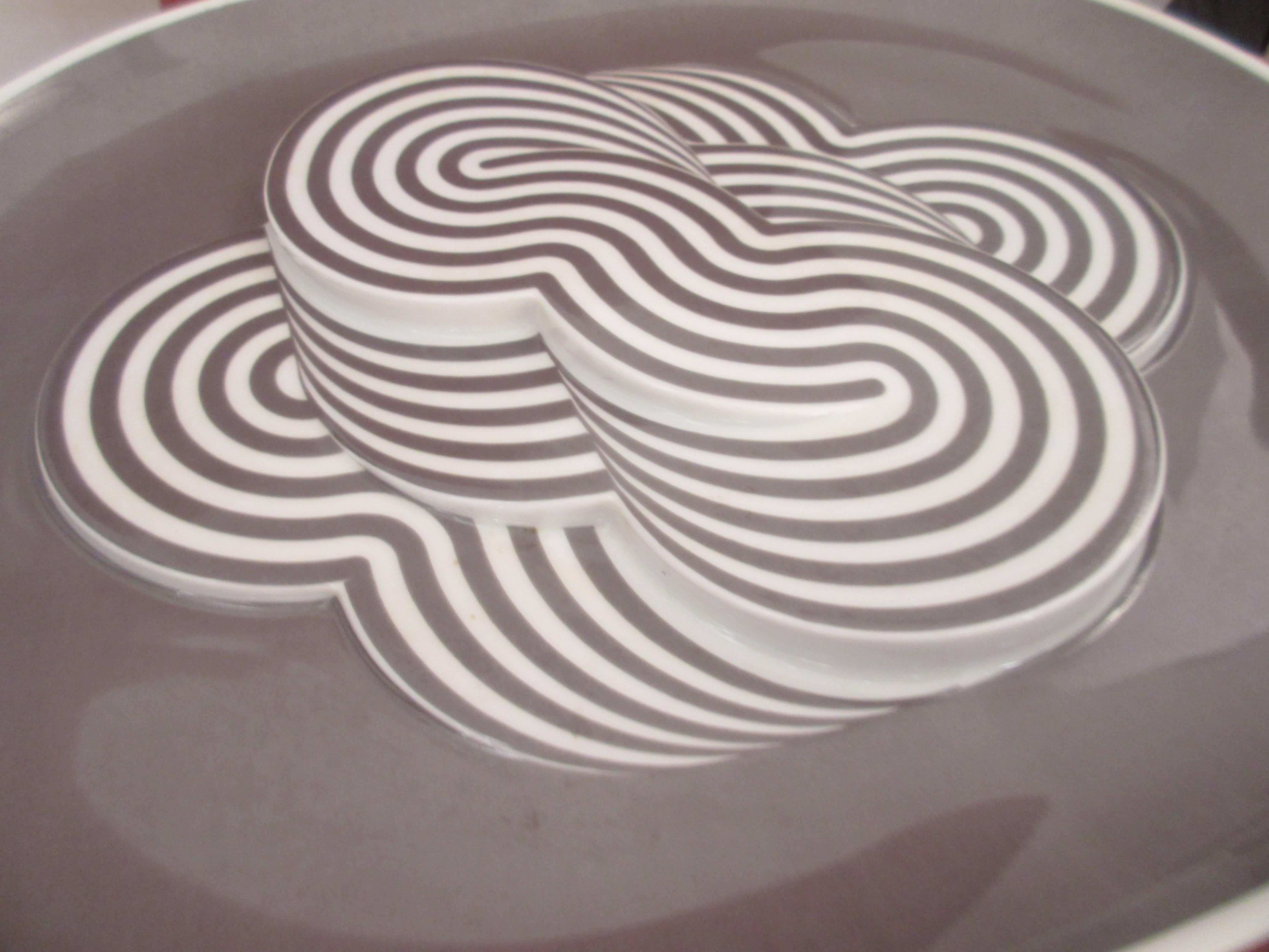 Porcelain plate by Natale Sapone for Rosenthal (Germarny), 1972, numbered 242/3000.