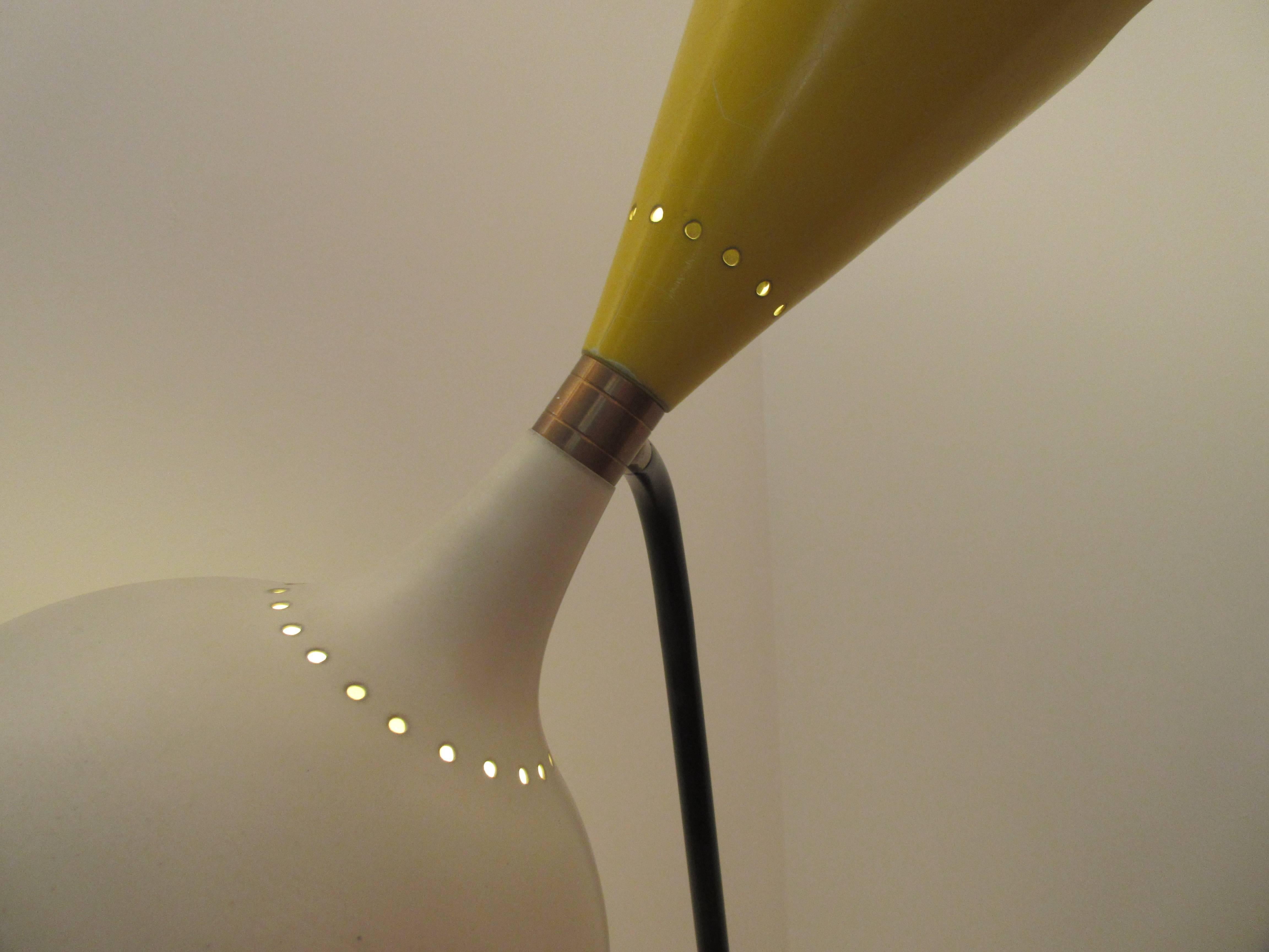 Rare Mid-Century Floor Lamp by Arredoluce In Good Condition For Sale In Brussels, BE