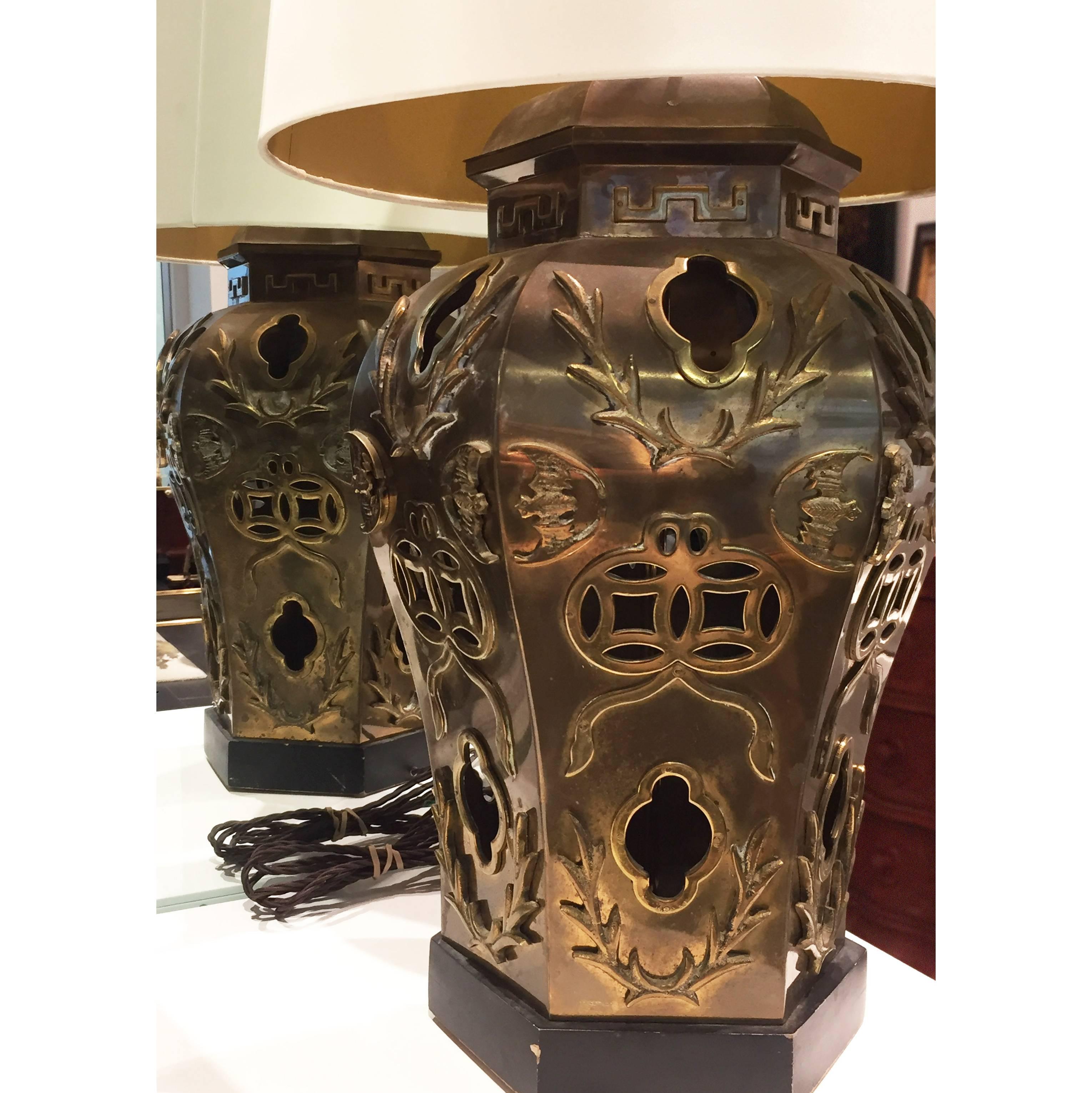 20th Century American Hollywood Regency Pair of Oriental Style Table Lamps In Fair Condition In London, GB