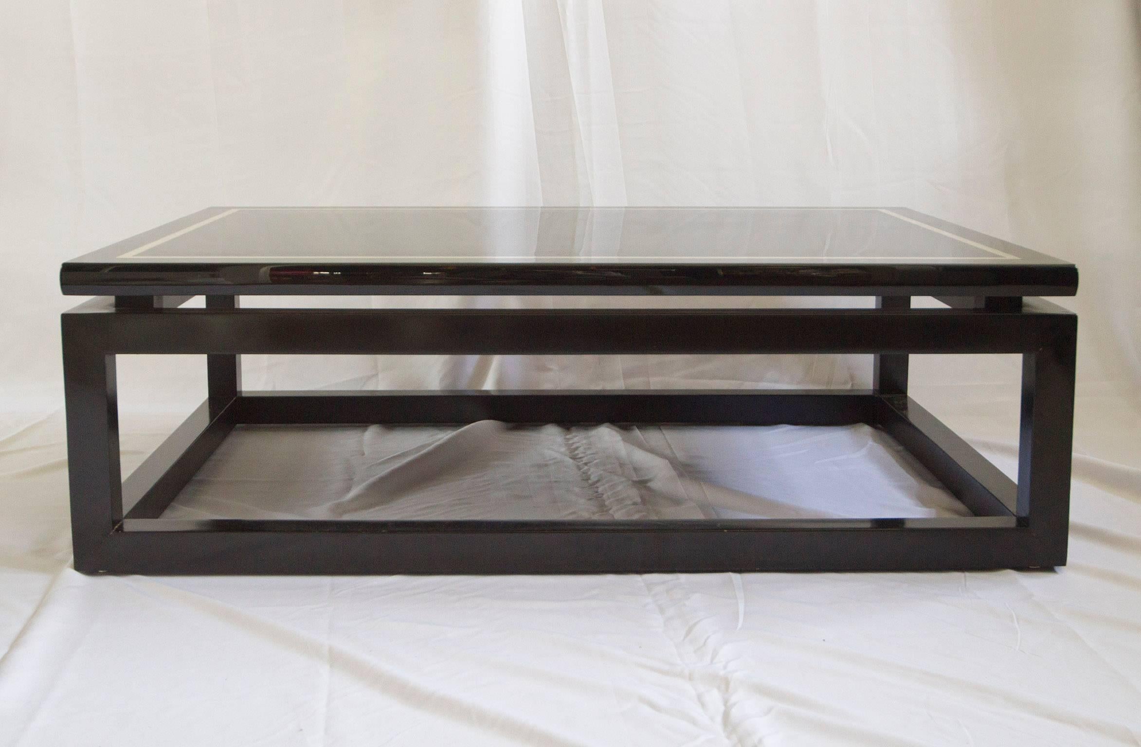 Black Lacquer Coffee Table In Excellent Condition In Brussels, Brussels