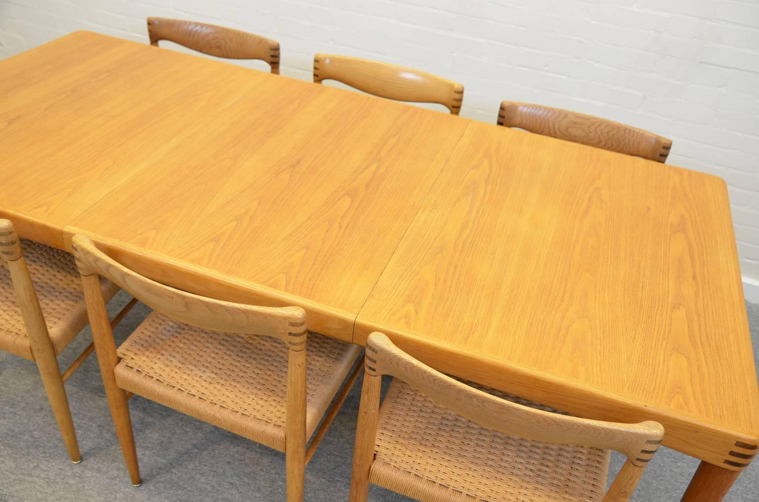 Simple but very elegant design which draws the attention to the very nice details at each end of the backrests and on the table legs. The table is marked 'Bramin made in Denmark' en dated 25 September 1968.
Measurements table: Height 72, width 135