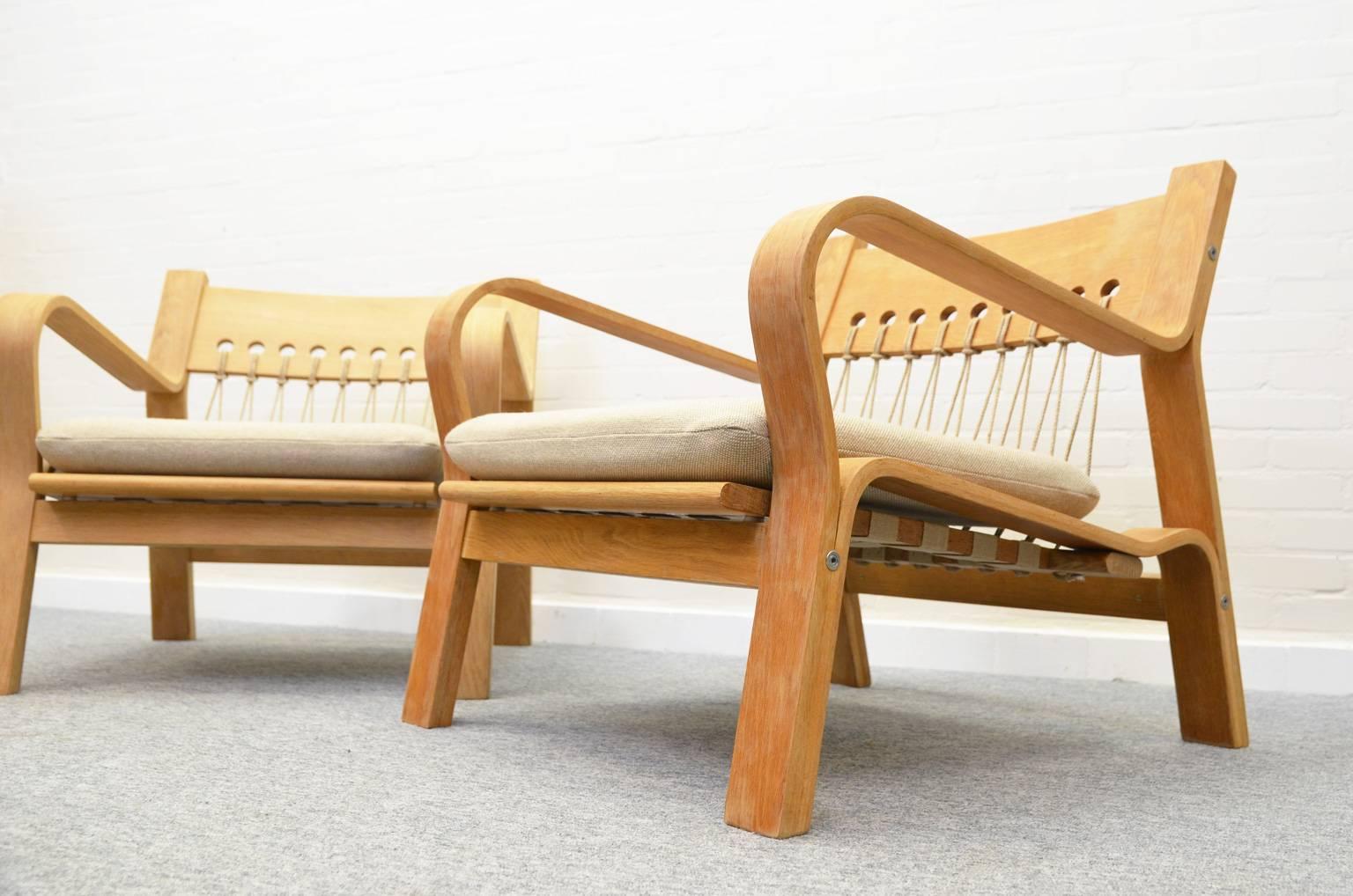 Scandinavian Modern Hans Wegner GE-671 Lounge Chair