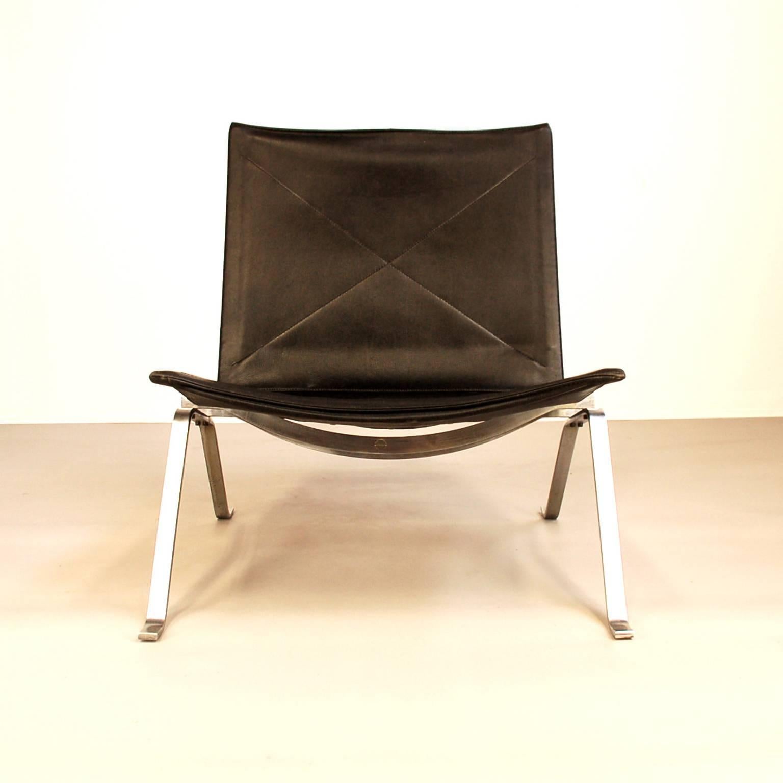 Danish 1984 Fritz Hansen Black Leather PK22 by Poul Kjaerholm