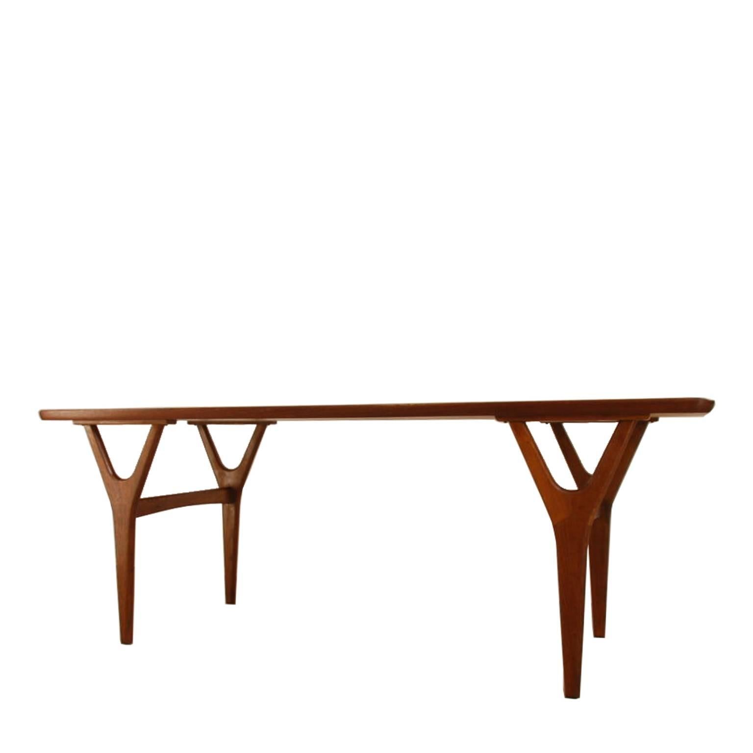 Elegant Teak Coffee Table by Kurt Ostervig for Jason Mobler For Sale