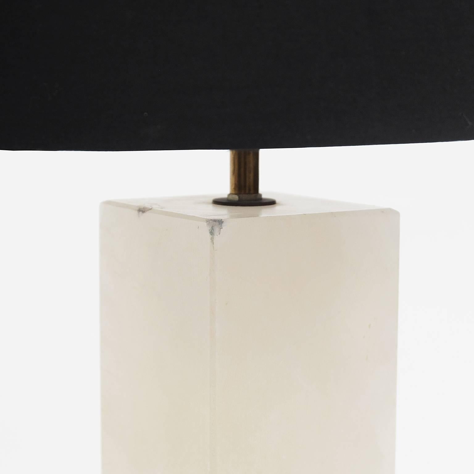 Mid-Century Modern Pair of 1960s White Onyx Italian Column Table Lamps