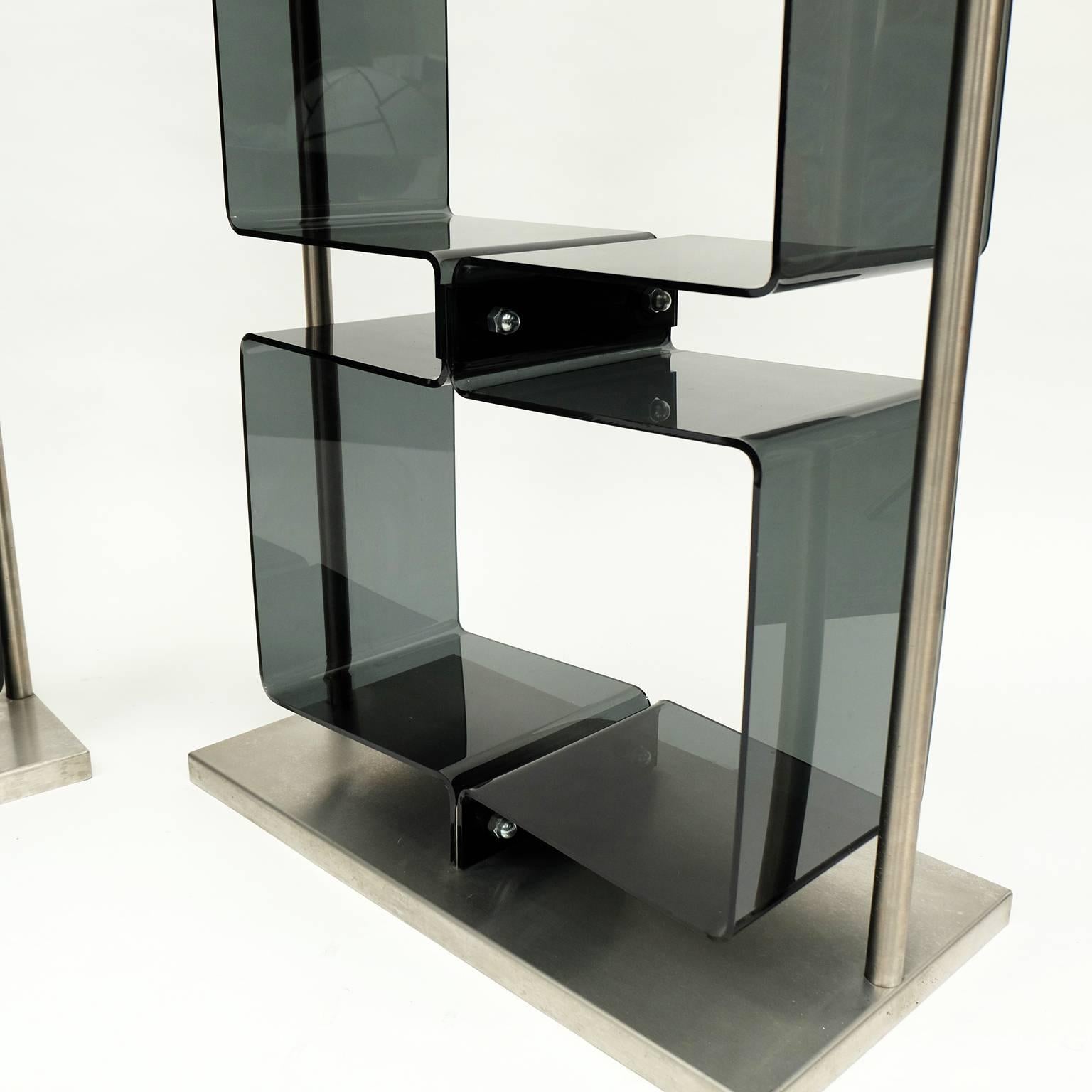 Hollywood Regency Pair of 1970s Perspex Lucite and Brushed Steel Shelving Units Étagères