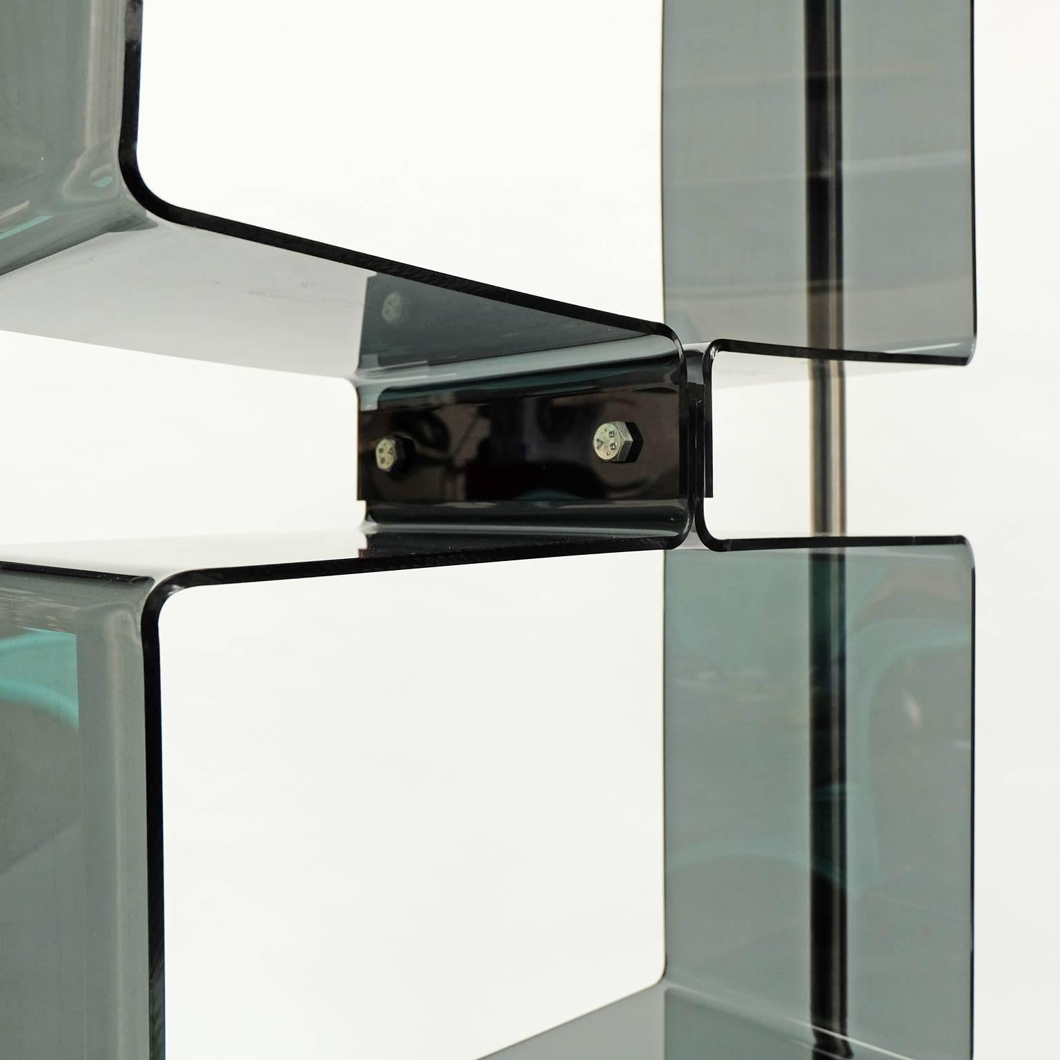 Pair of 1970s Perspex Lucite and Brushed Steel Shelving Units Étagères In Excellent Condition In Nottingham, Nottinghamshire