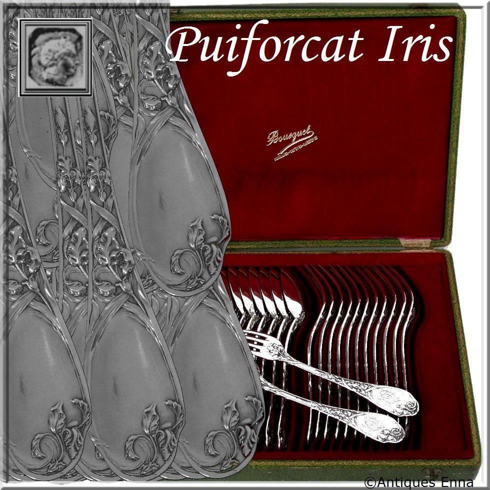 Puiforcat Fabulous French Sterling Silver Dessert Flatware Set 24 Pcs Box Iris In Excellent Condition In TRIAIZE, PAYS DE LOIRE