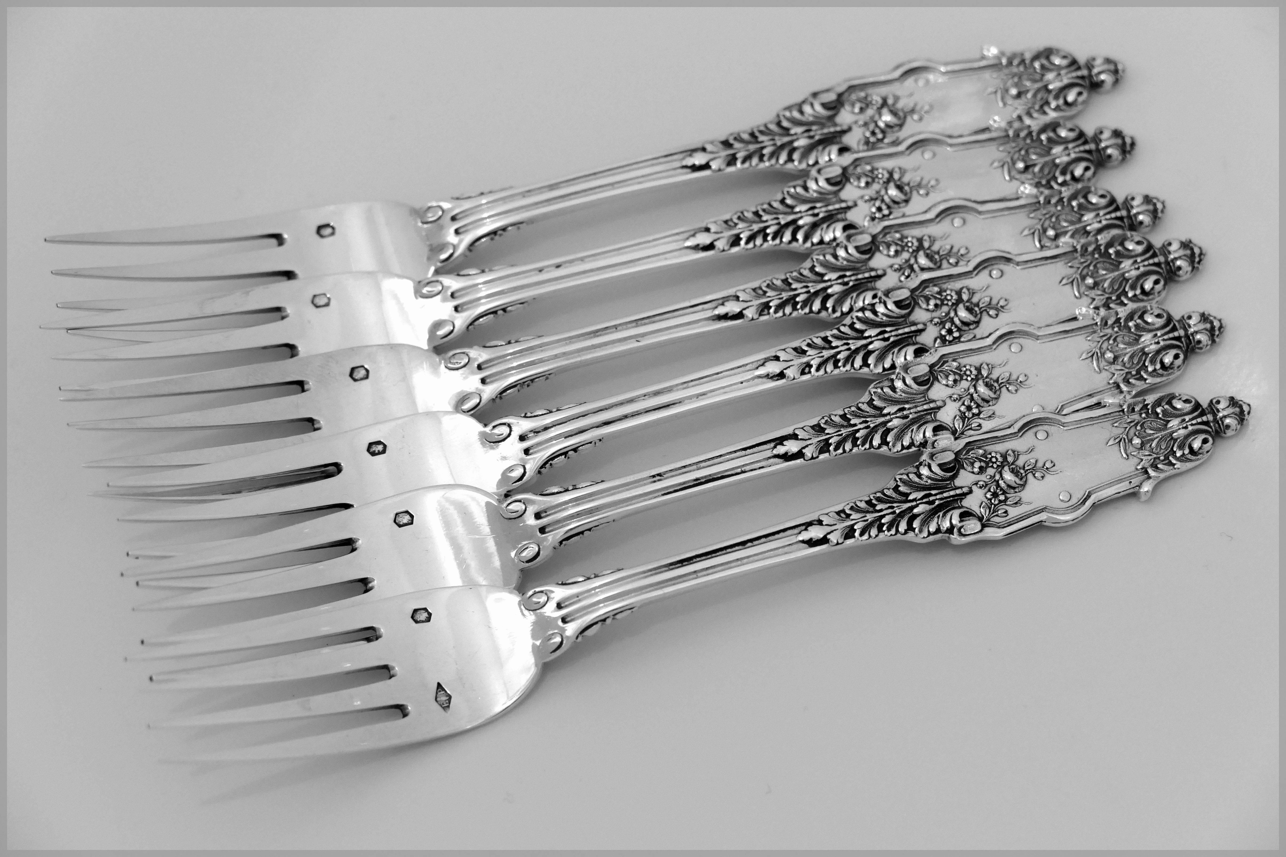Puiforcat Rare French Sterling Silver Flatware Set of 12 Pieces Acanthus For Sale 4