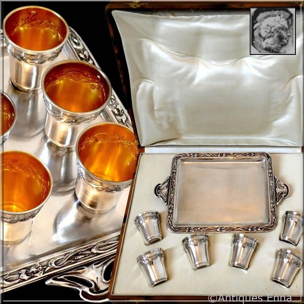 Rare French all sterling silver 18-karat gold liquor cups original tray and box

Head of Minerve first titre on the liquor cups for 950/1000 French sterling silver Vermeil guarantee. Head of Minerve second titre on the tray for 800/1000 French