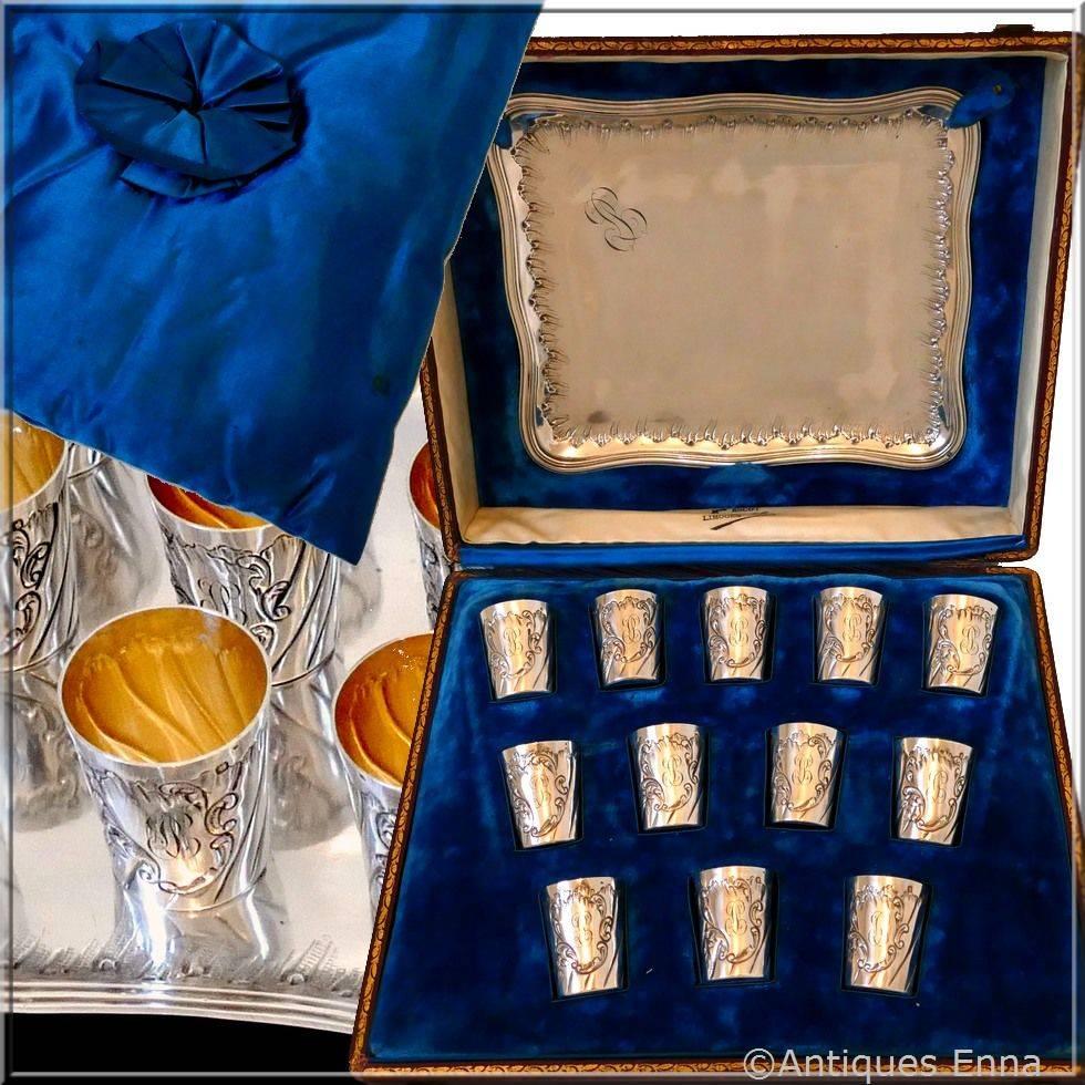 Rare French all sterling silver 18-karat gold liquor cups with original tray and box.

Head of Minerve first titre on the liquor cups and on the tray for 950/1000 French sterling silver Vermeil guarantee. The quality of the gold used to recover