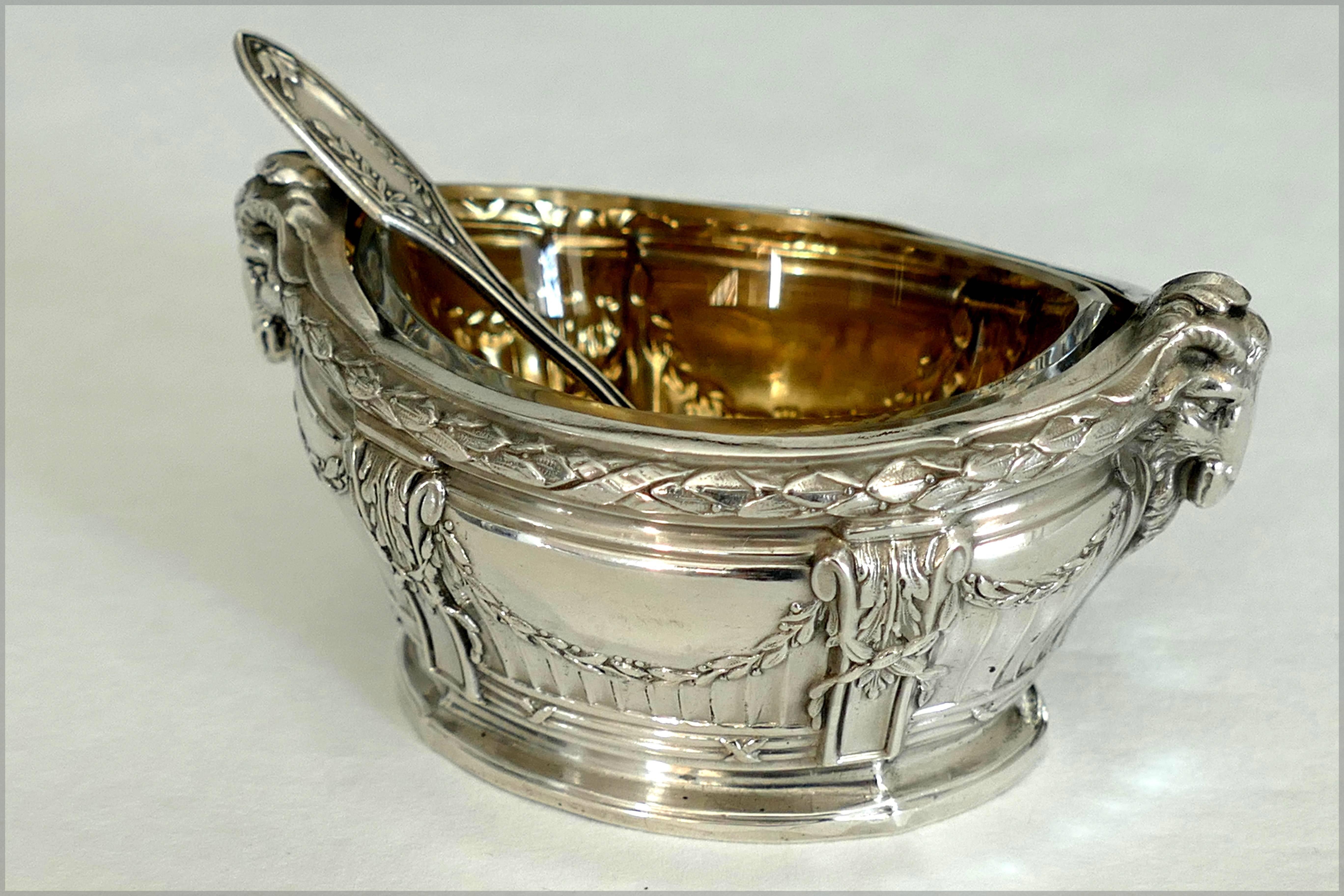 Puiforcat Masterpiece French Sterling Silver Gold Salt Cellars Pair, Ram's Head In Excellent Condition In TRIAIZE, PAYS DE LOIRE