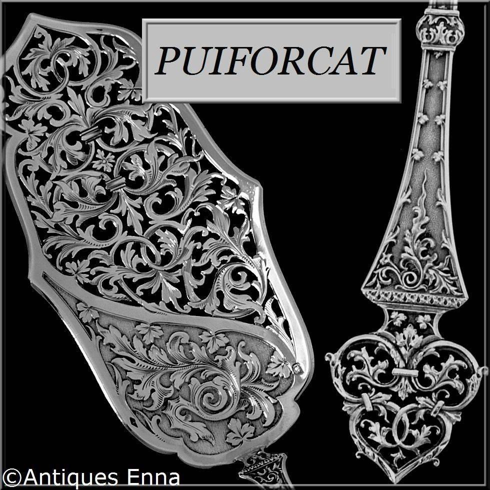 Puiforcat masterpiece French sterling silver pie, pastry or fish server trilobe´.

Head of minerve first titre for 950/1000 French sterling silver guarantee. 

A server of truly exceptional quality, for the richness of its decoration, its form