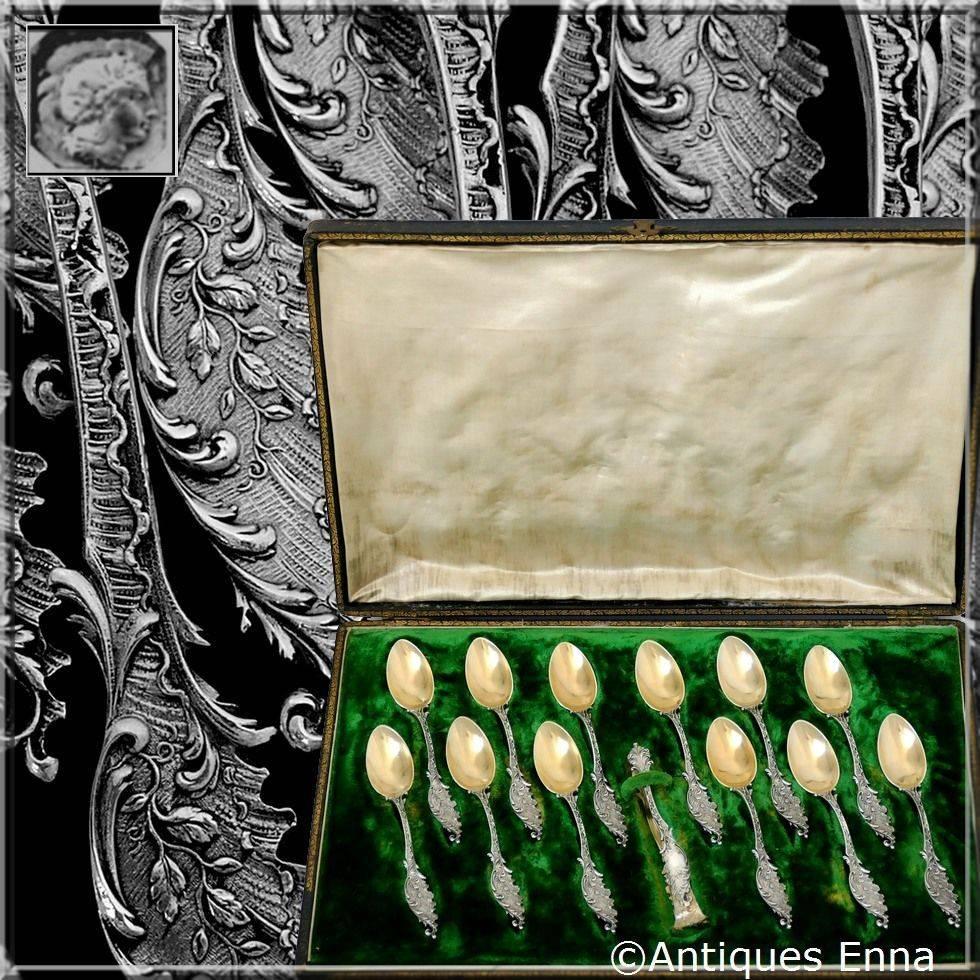 Head of minerve 1st titre for 950/1000 French sterling silver guarantee. The quality of the gold used to recover sterling silver is a minimum of 750 mils (18K).

The set have a fantastic foliage motif in Rococo style. Finesse of design and quality