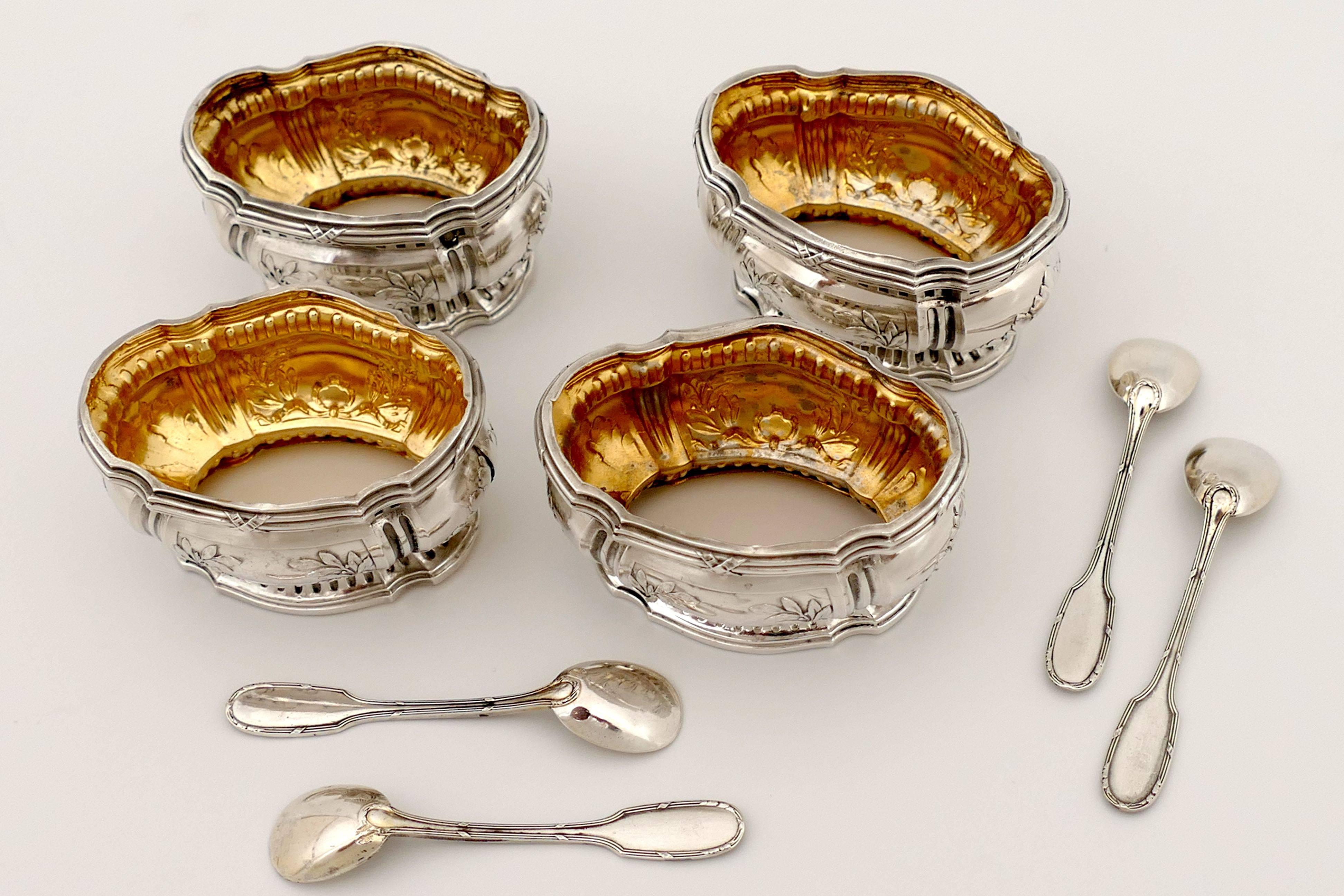 Compere French Sterling Silver 18 Karat Gold Four Salt Cellars, Spoons, Box For Sale 4