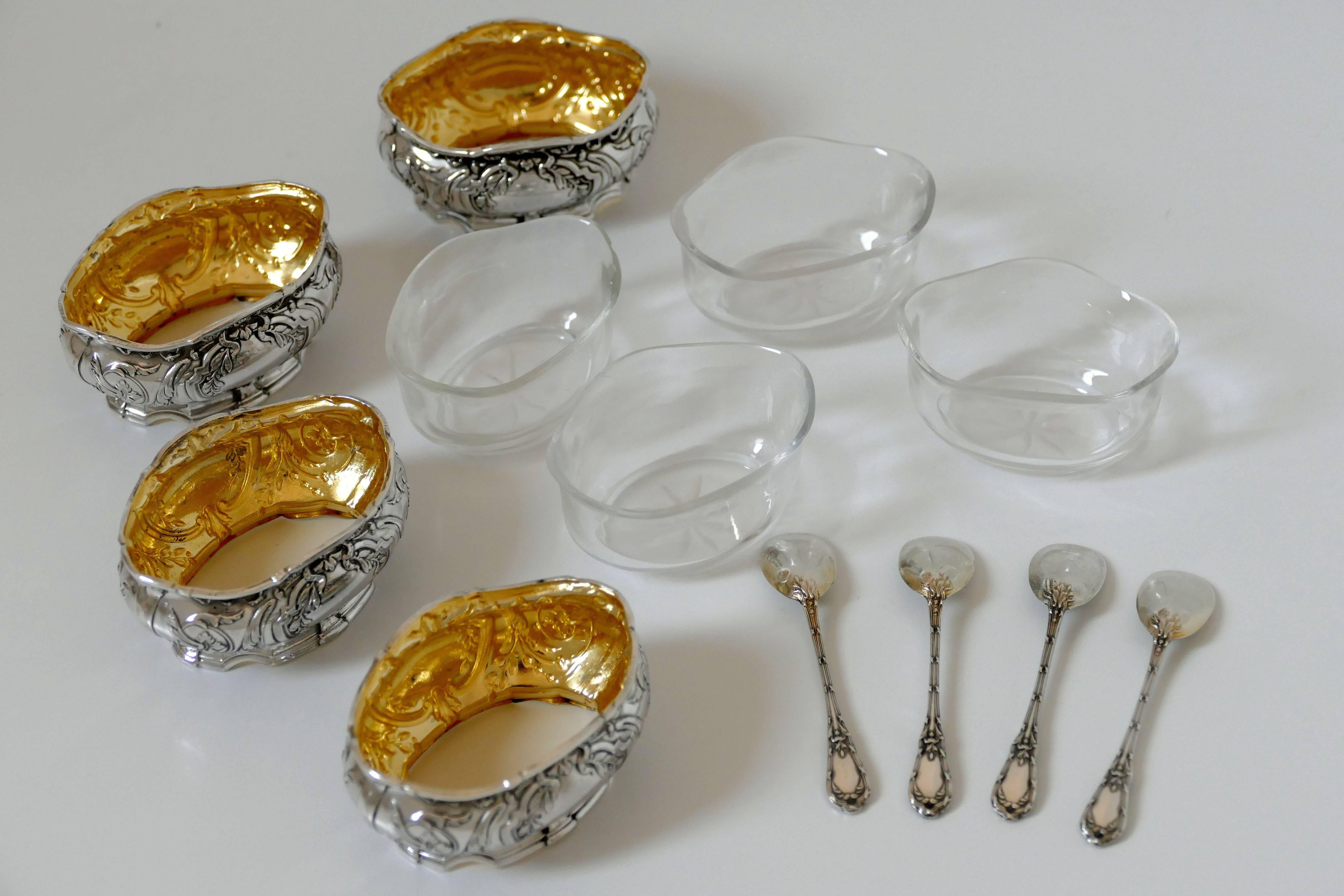 Early 20th Century Coignet French Sterling Silver 18-Karat Gold Four Salt Cellars, Spoons and Box For Sale