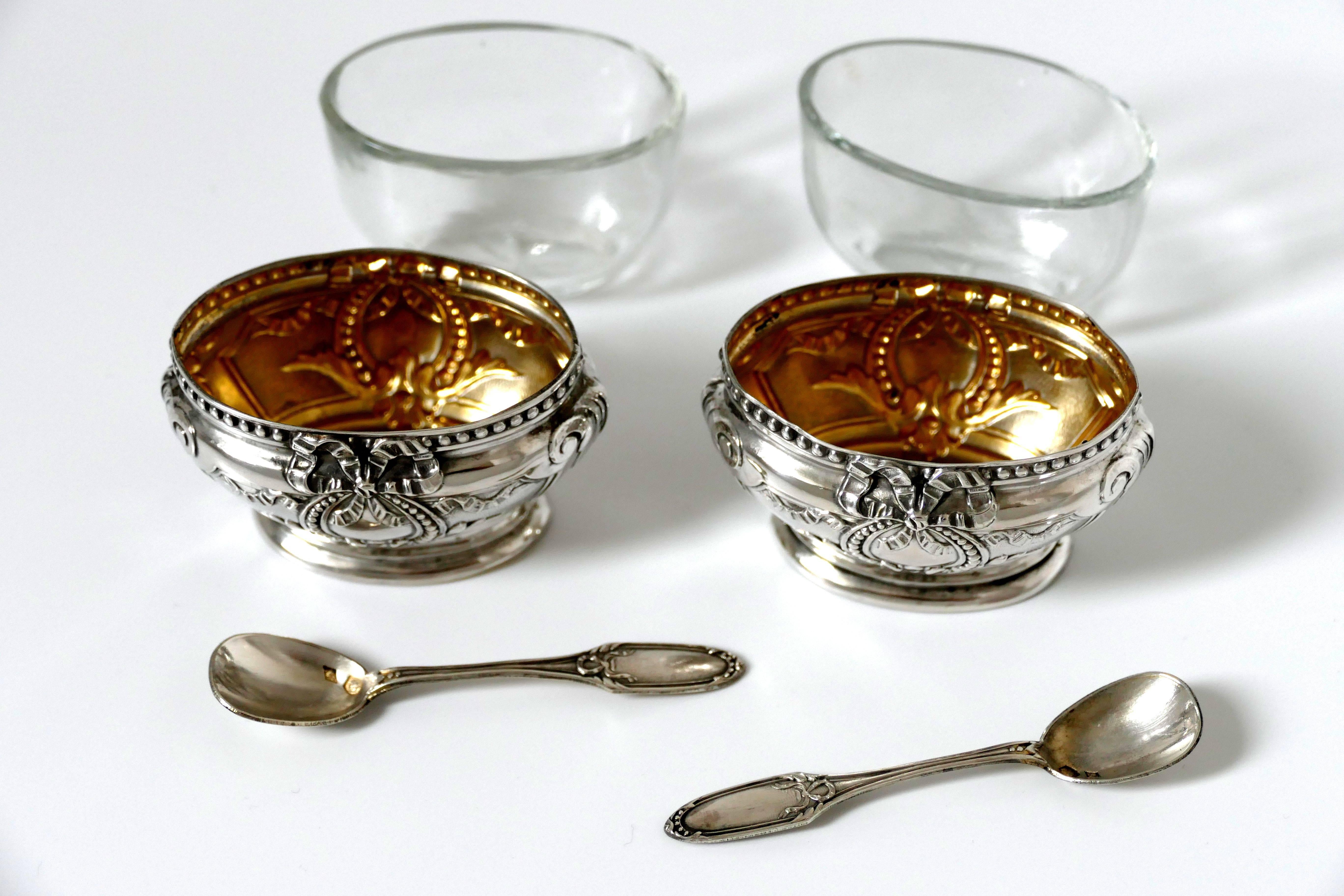 Antique French Sterling Silver 18-karat Gold Salt Cellars Pair, Spoons, Box For Sale 2