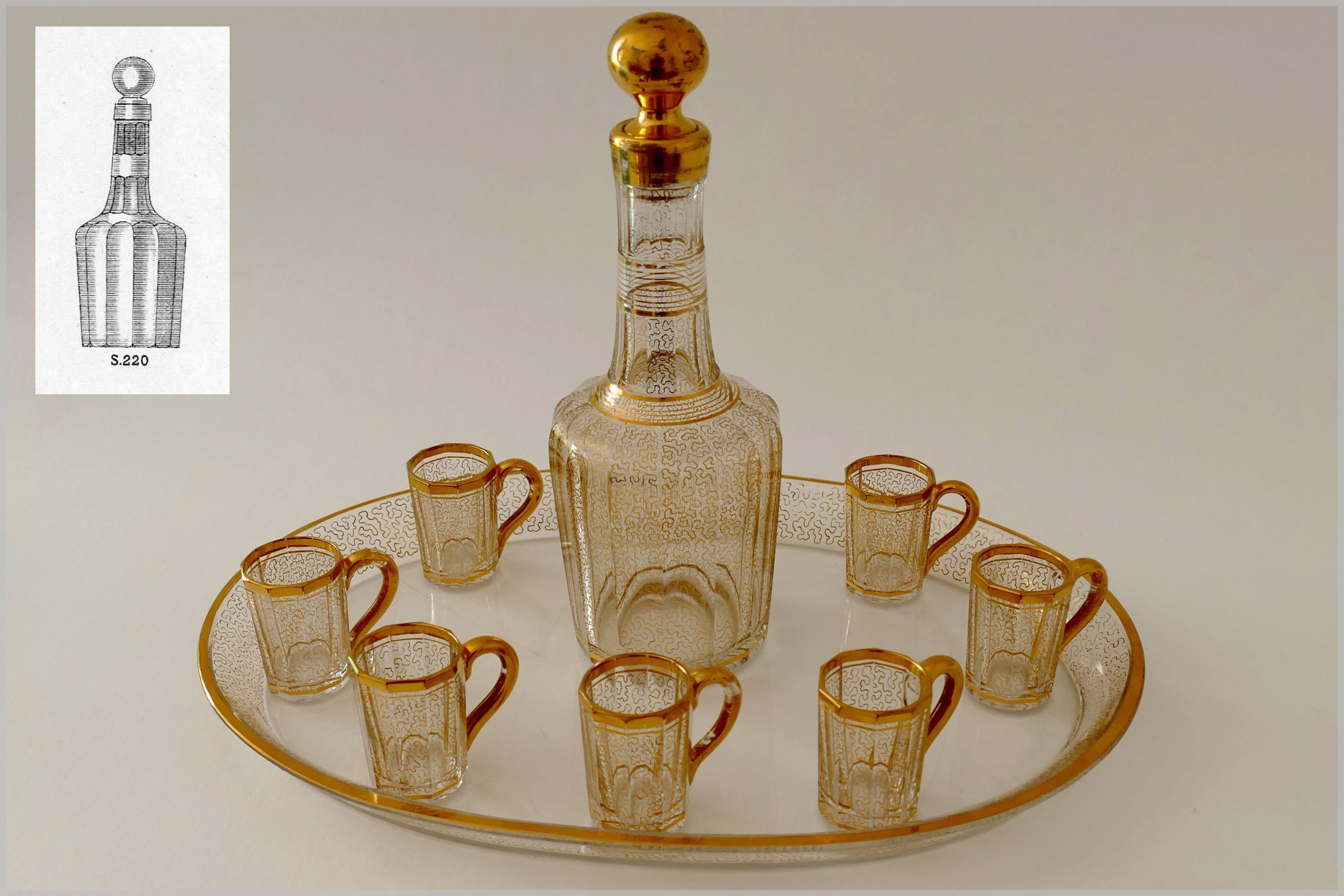 1870 Rare French Baccarat Gold Crystal Liquor Service Decanter, Cups and Tray In Good Condition In TRIAIZE, PAYS DE LOIRE