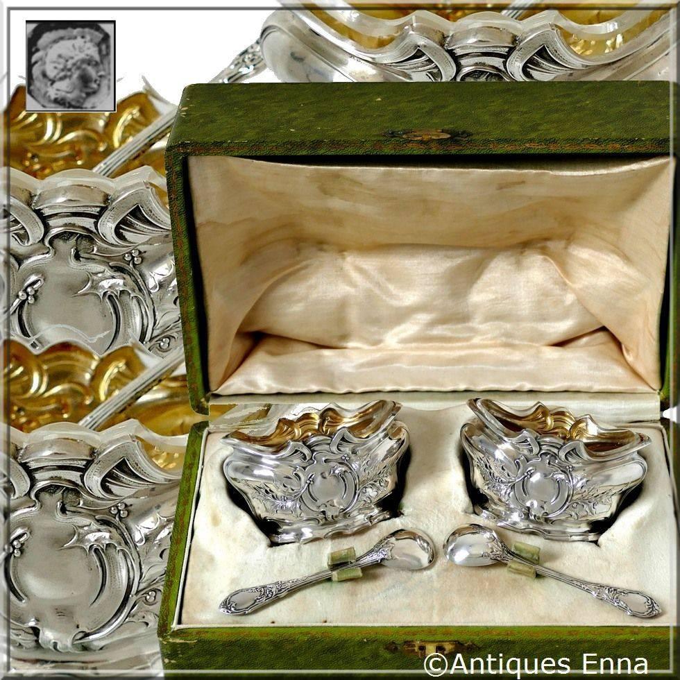 French sterling silver 18-karat gold salt cellars pair, spoons, box, Holy.

Head of Minerve first titre on salt cellars for 950/1000 French sterling silver vermeil guarantee . The quality of the gold used to recover sterling silver is a minimum of