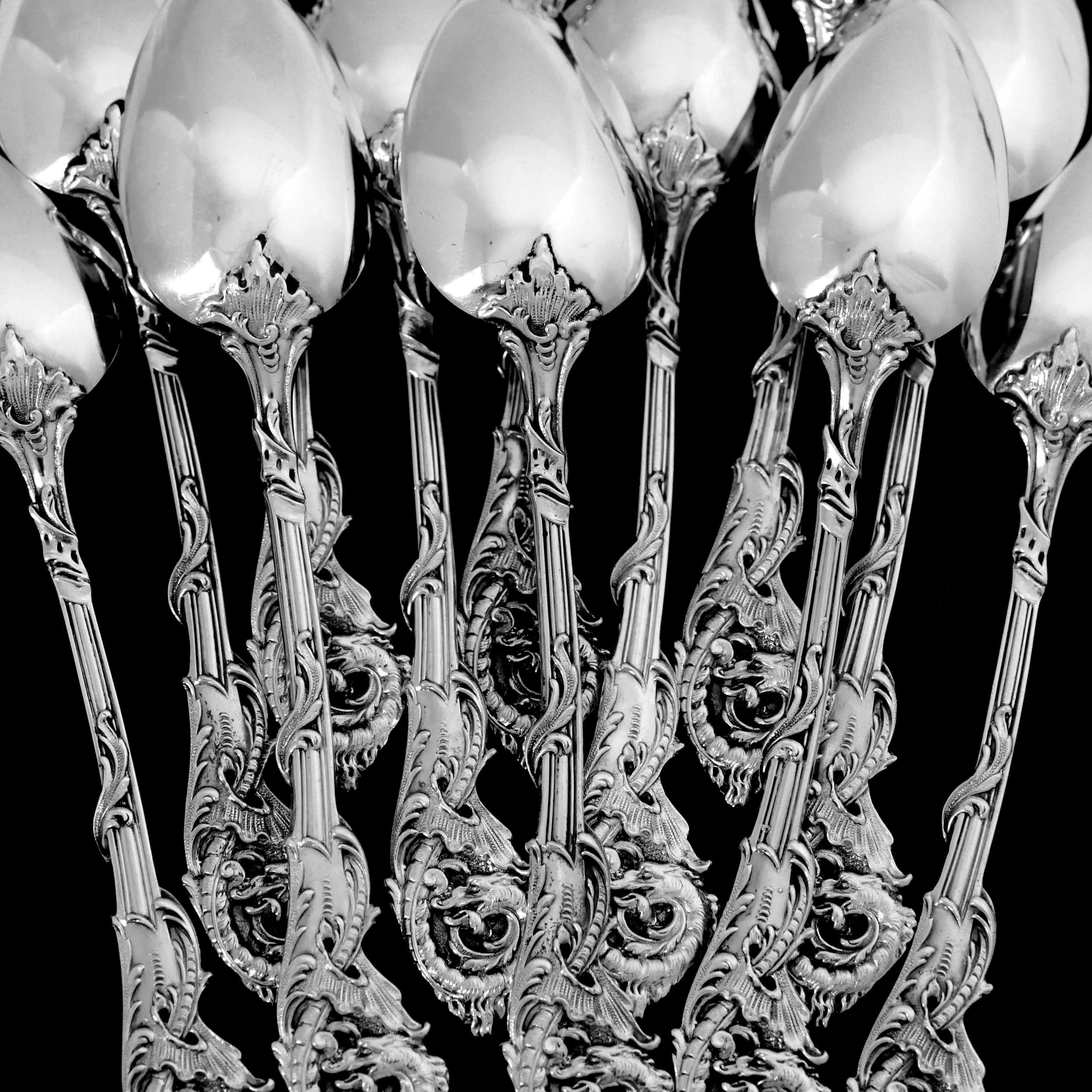Veyrat Rare French Sterling Silver 18k Gold Tea Coffee Spoons Set 12 Pc, Dragon In Good Condition For Sale In TRIAIZE, PAYS DE LOIRE