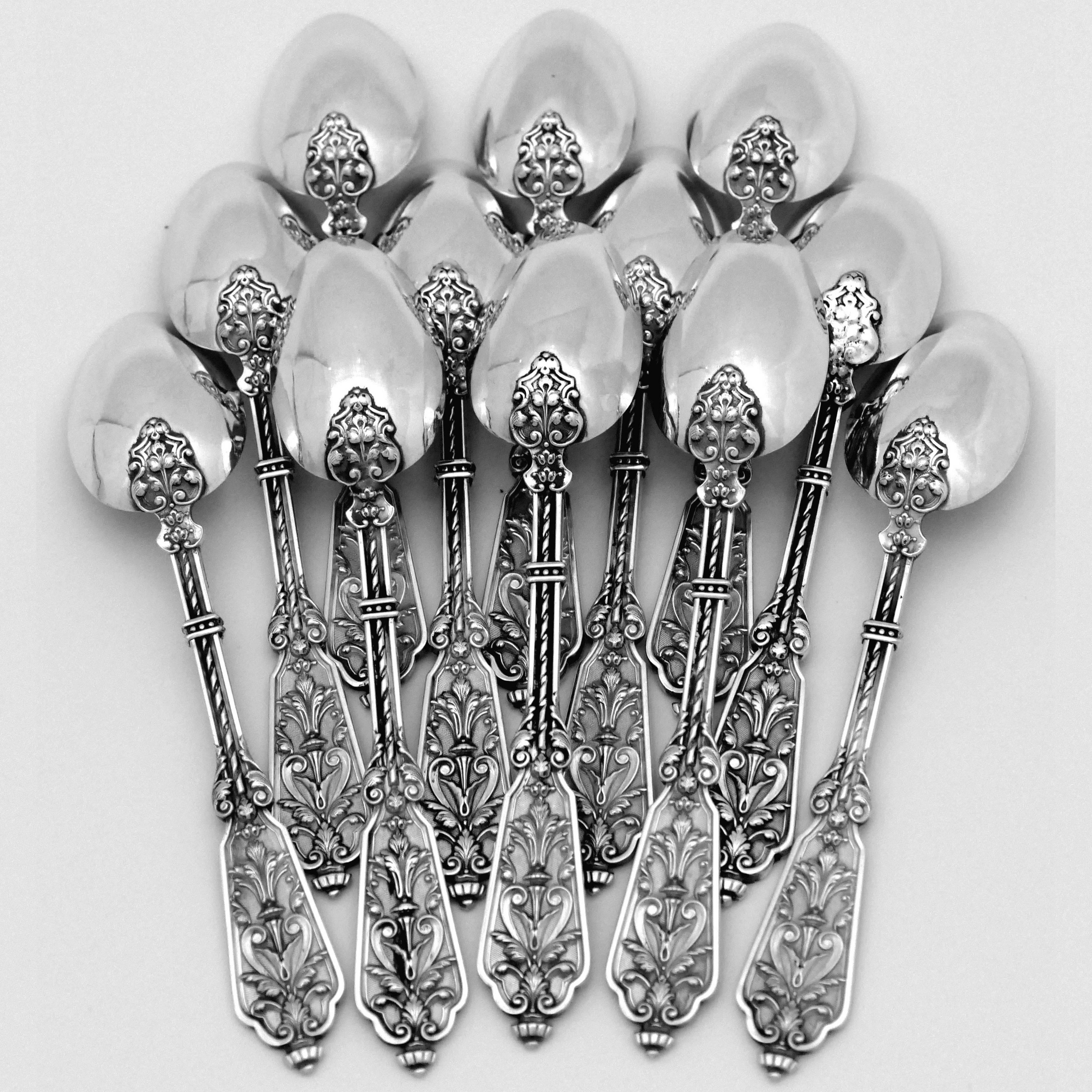 Puiforcat Rare French Sterling Silver Tea Dessert Spoons Set, Box, Renaissance In Good Condition For Sale In TRIAIZE, PAYS DE LOIRE