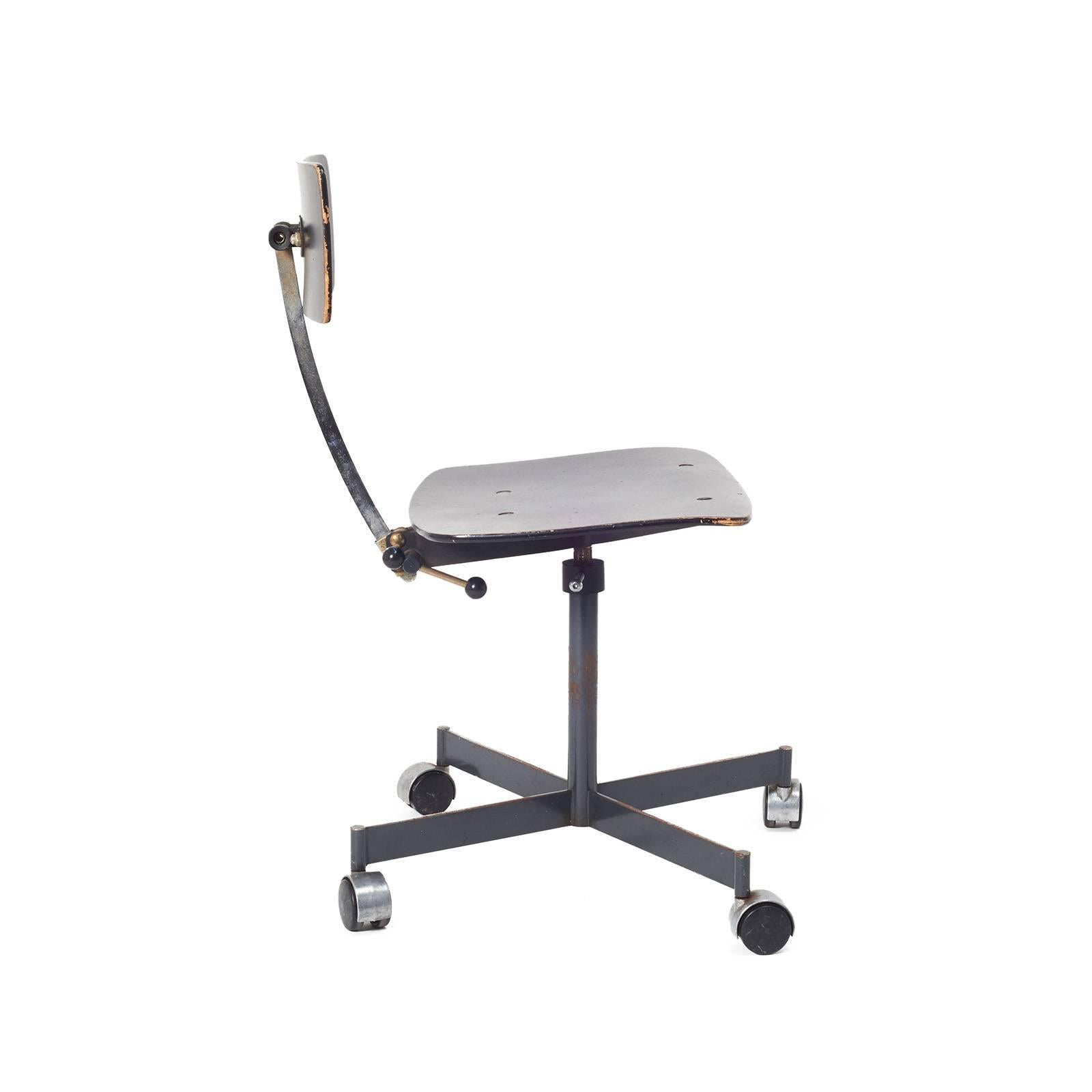 Danish Kevi Armless Fully Adjustable Desk Chair For Sale